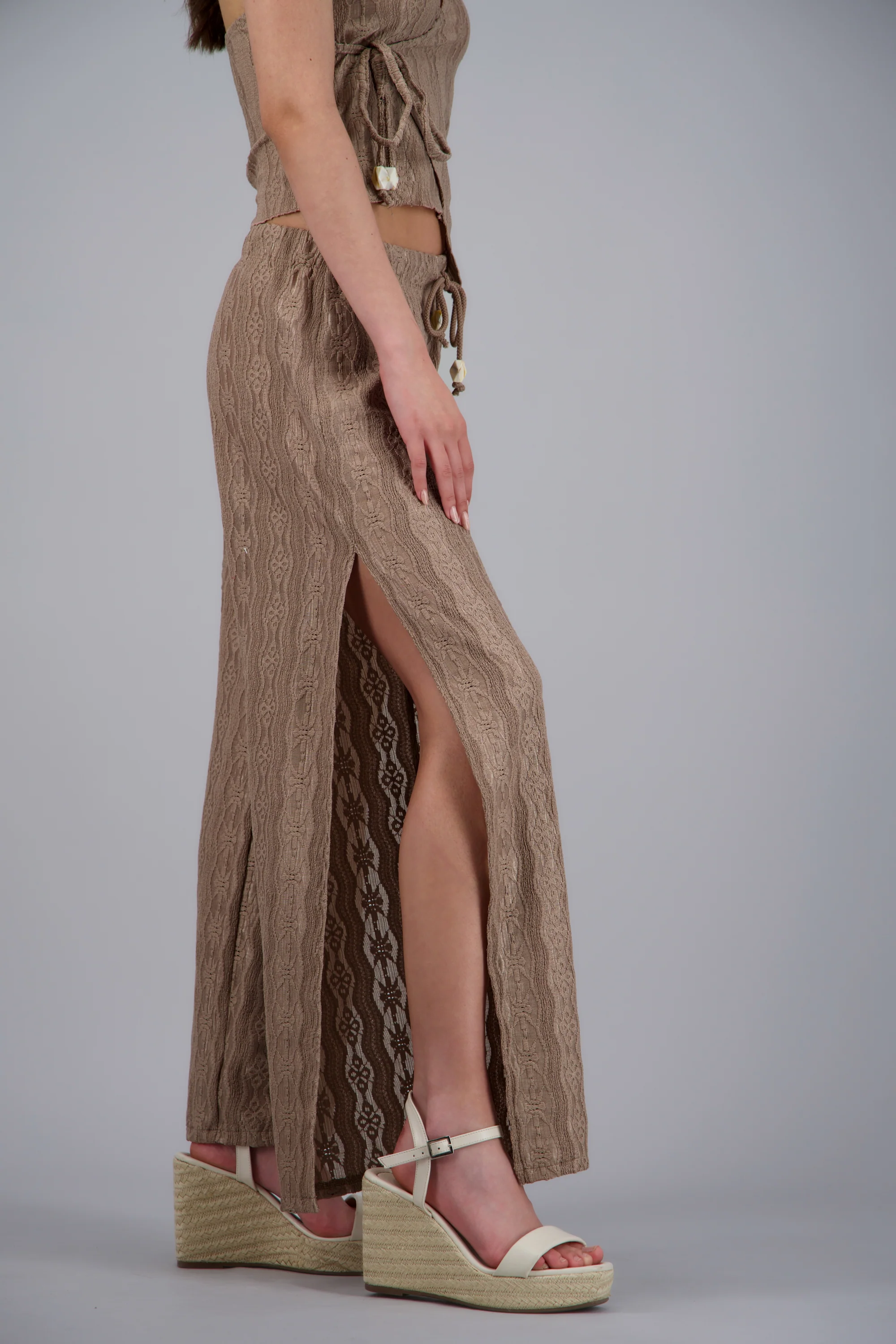 Pantalon textura cuenta jaretas - Image 2