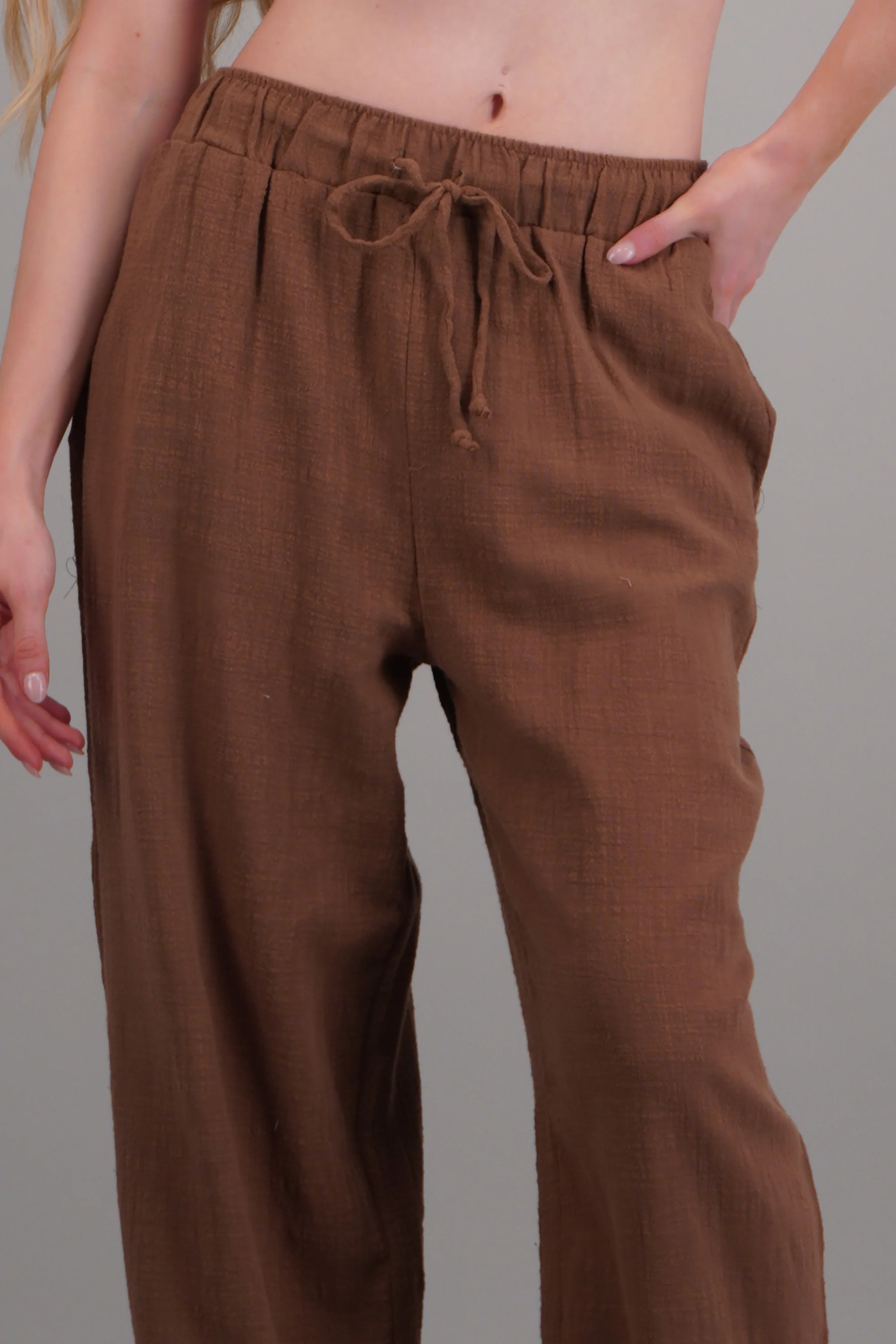 Pantalon textura jareta - Image 5