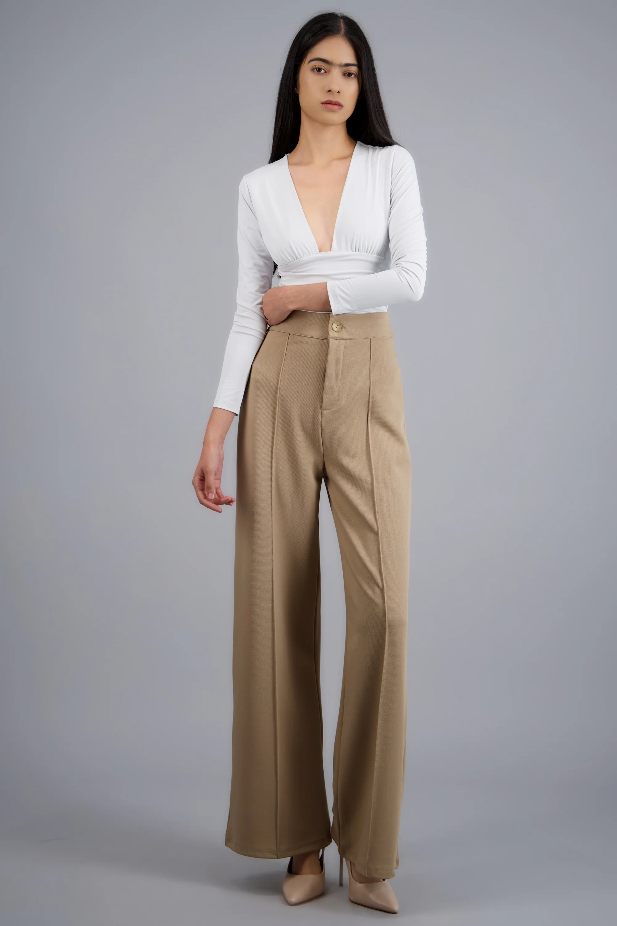 Pantalon vestir wide leg detalle costura