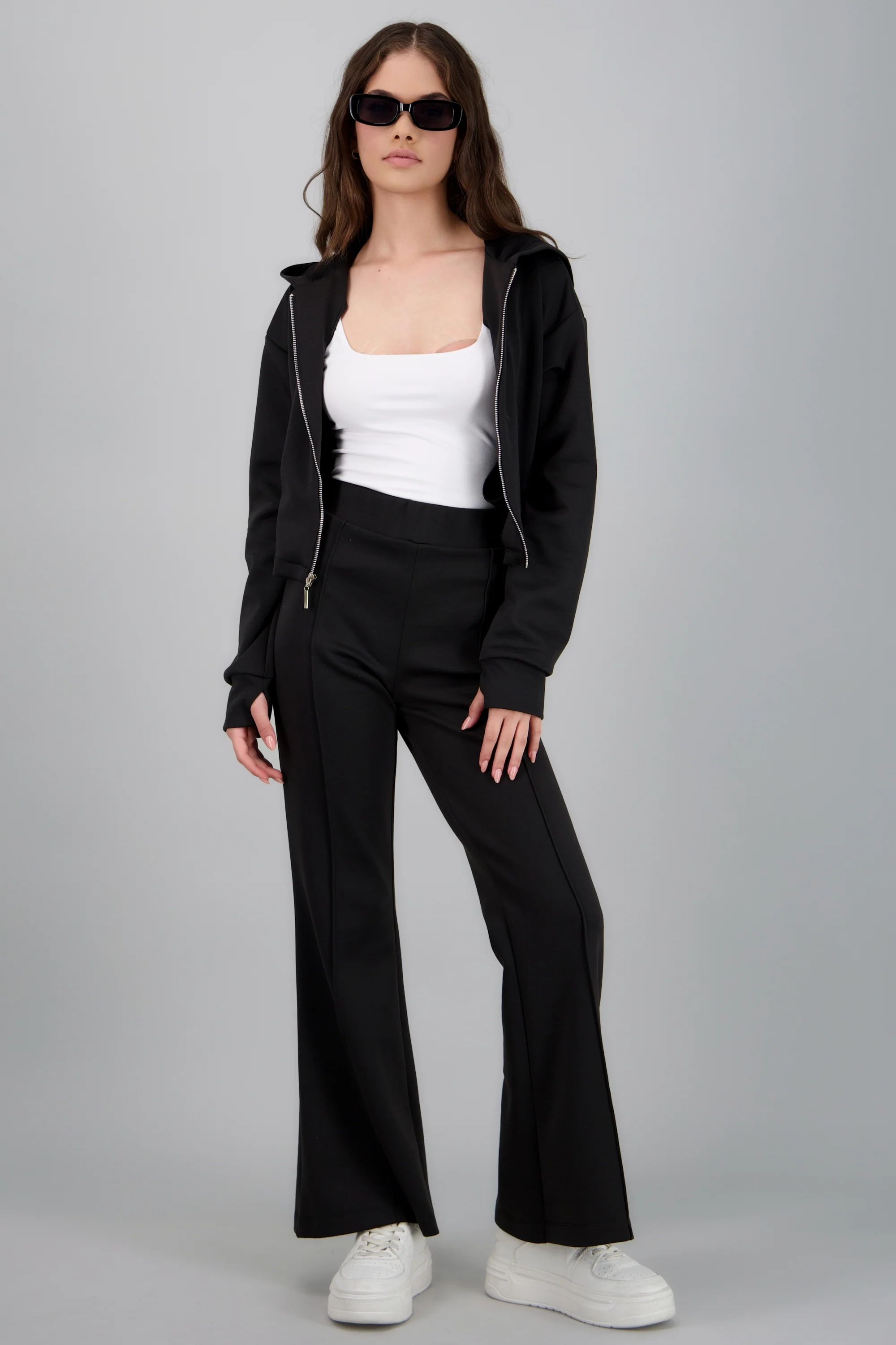 Pantalon wide leg detalle costura fluido