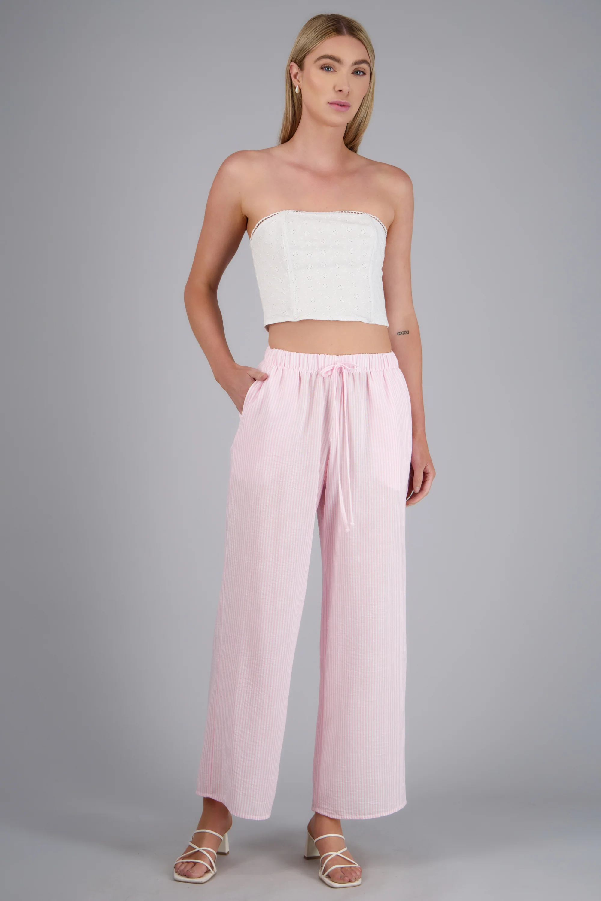 Pantalon wide leg detalle pretina elastica