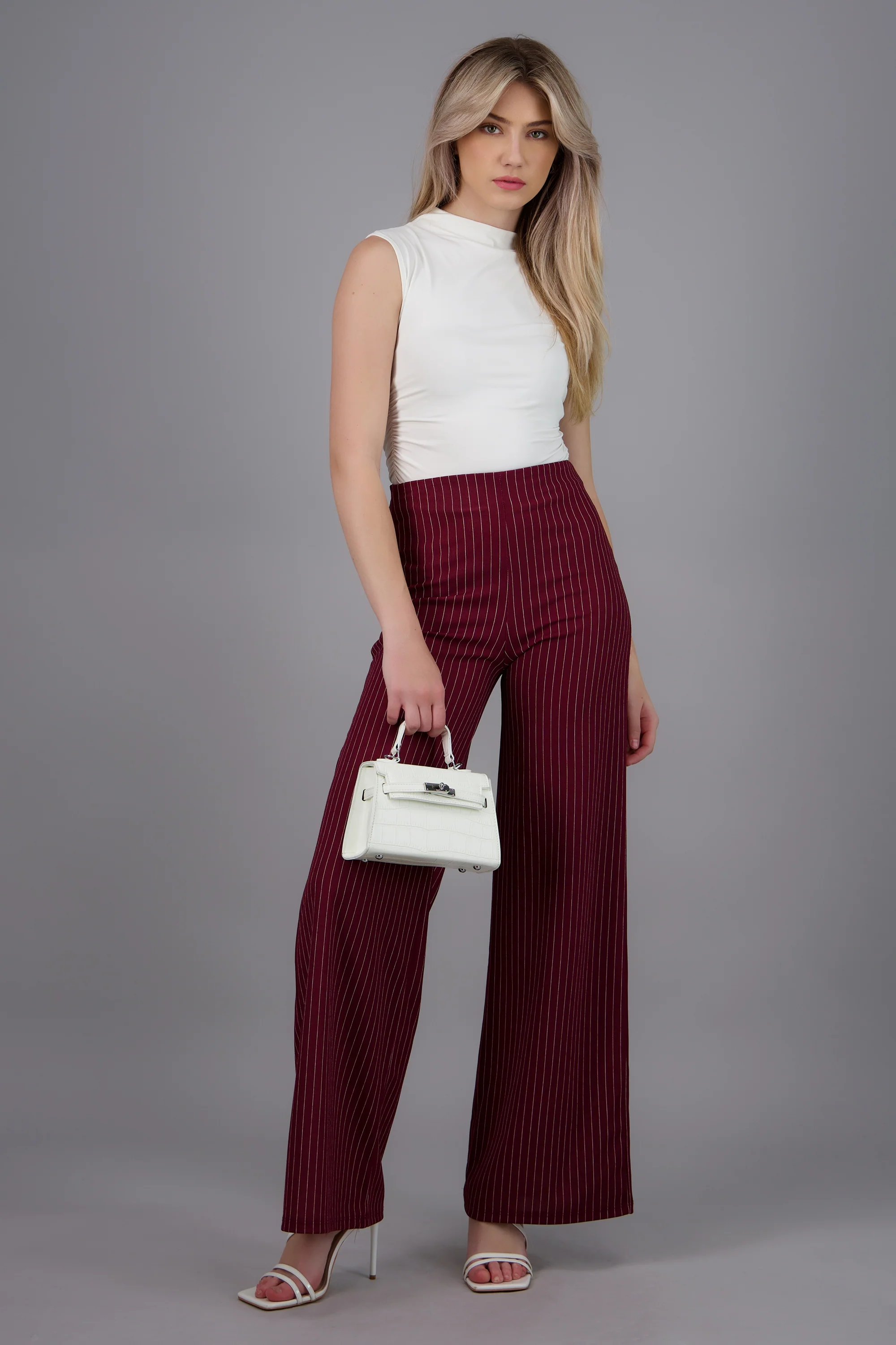 Pantalon wide leg detalle rayas
