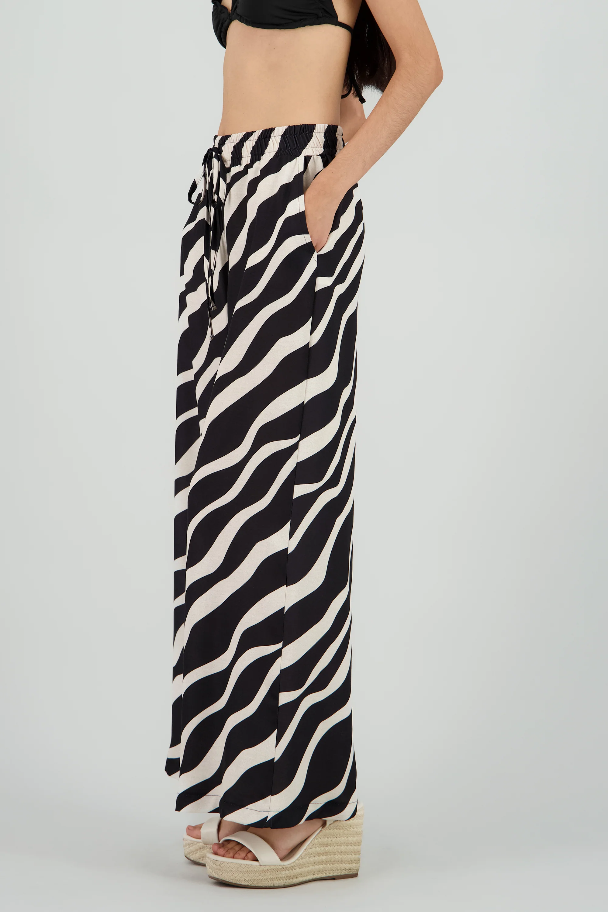 Pantalones estampado tropical jareta - Image 3