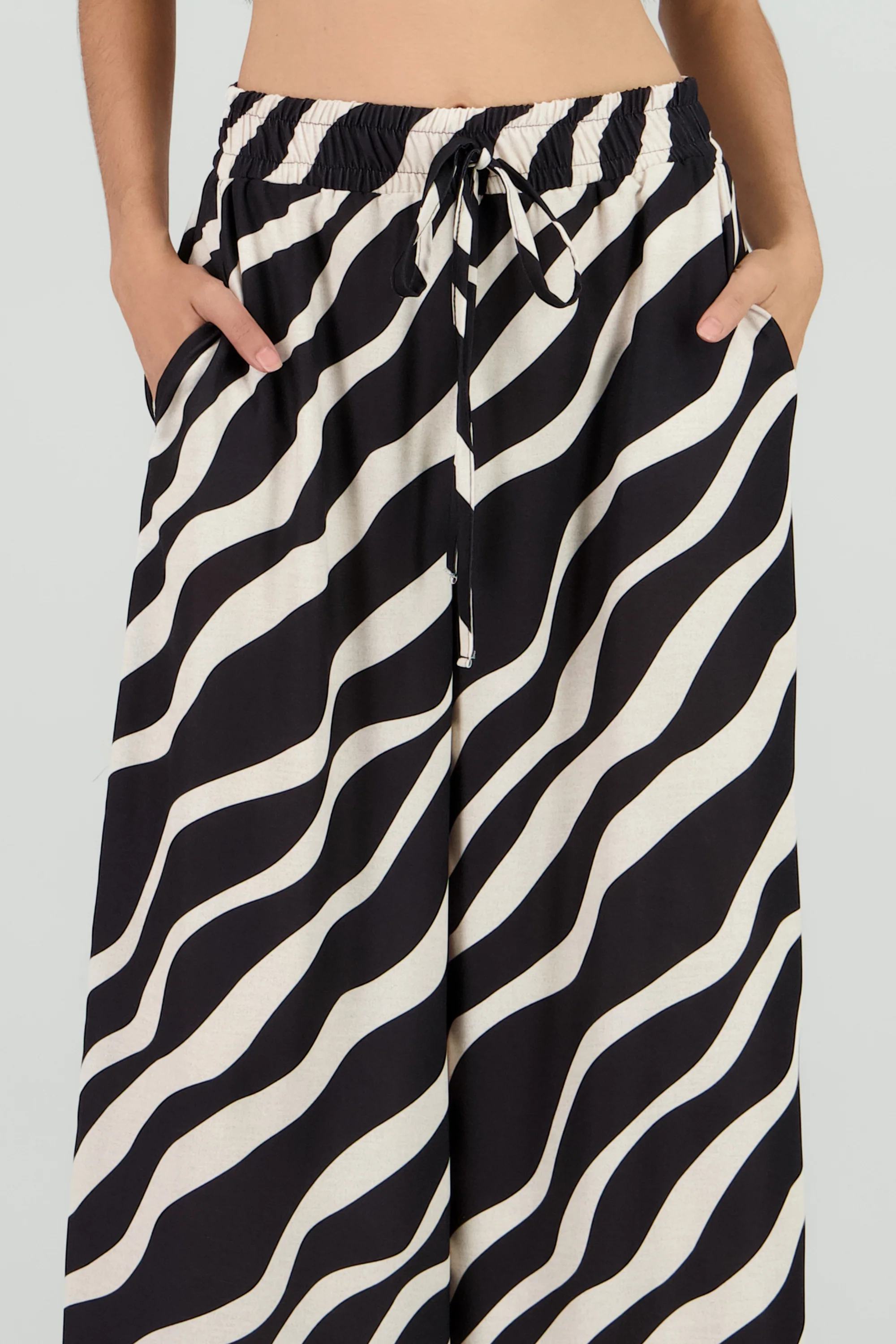 Pantalones estampado tropical jareta - Image 5