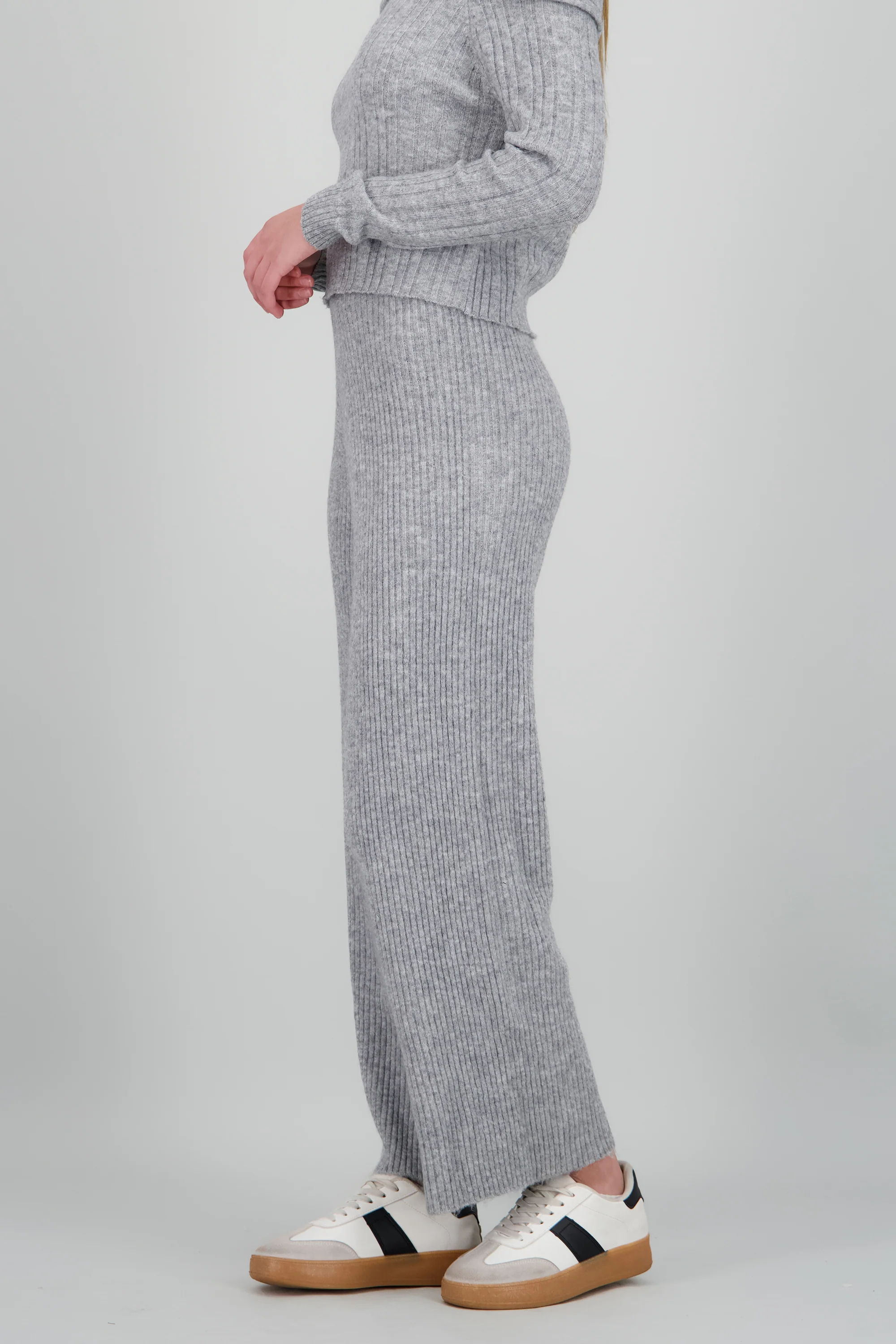 Pantalones tejidos confort fit - Image 3