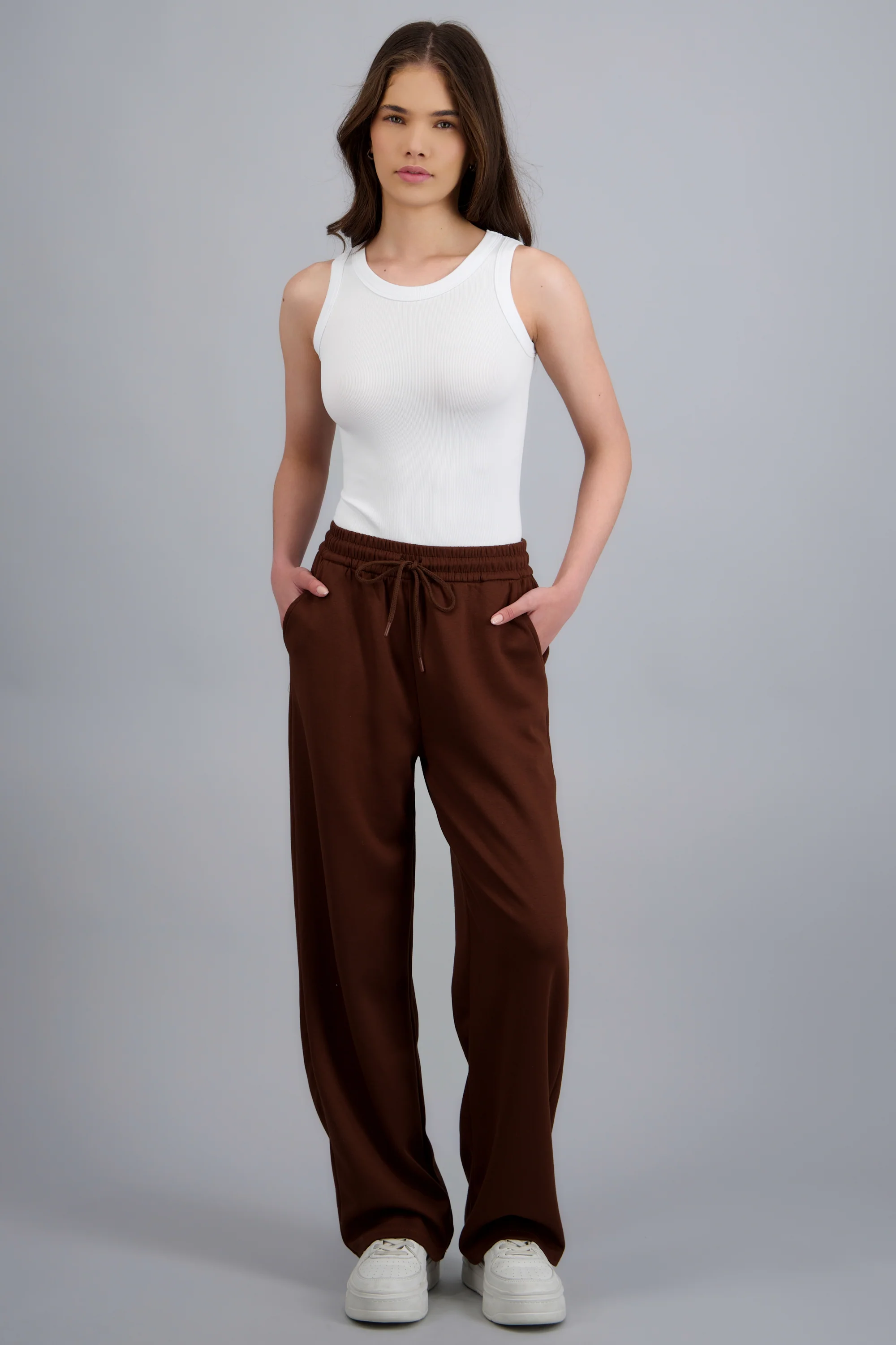 Pants lisos con bolsas