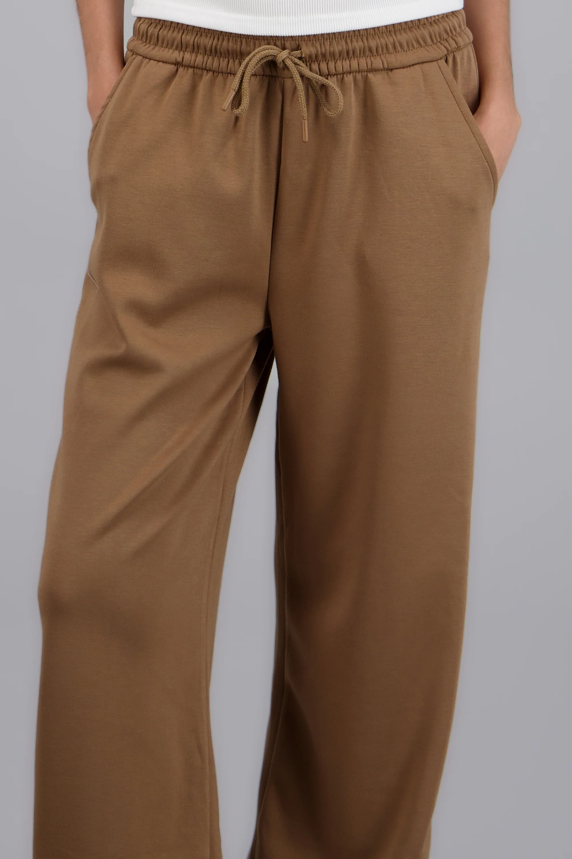 Pants lisos con bolsas - Image 10