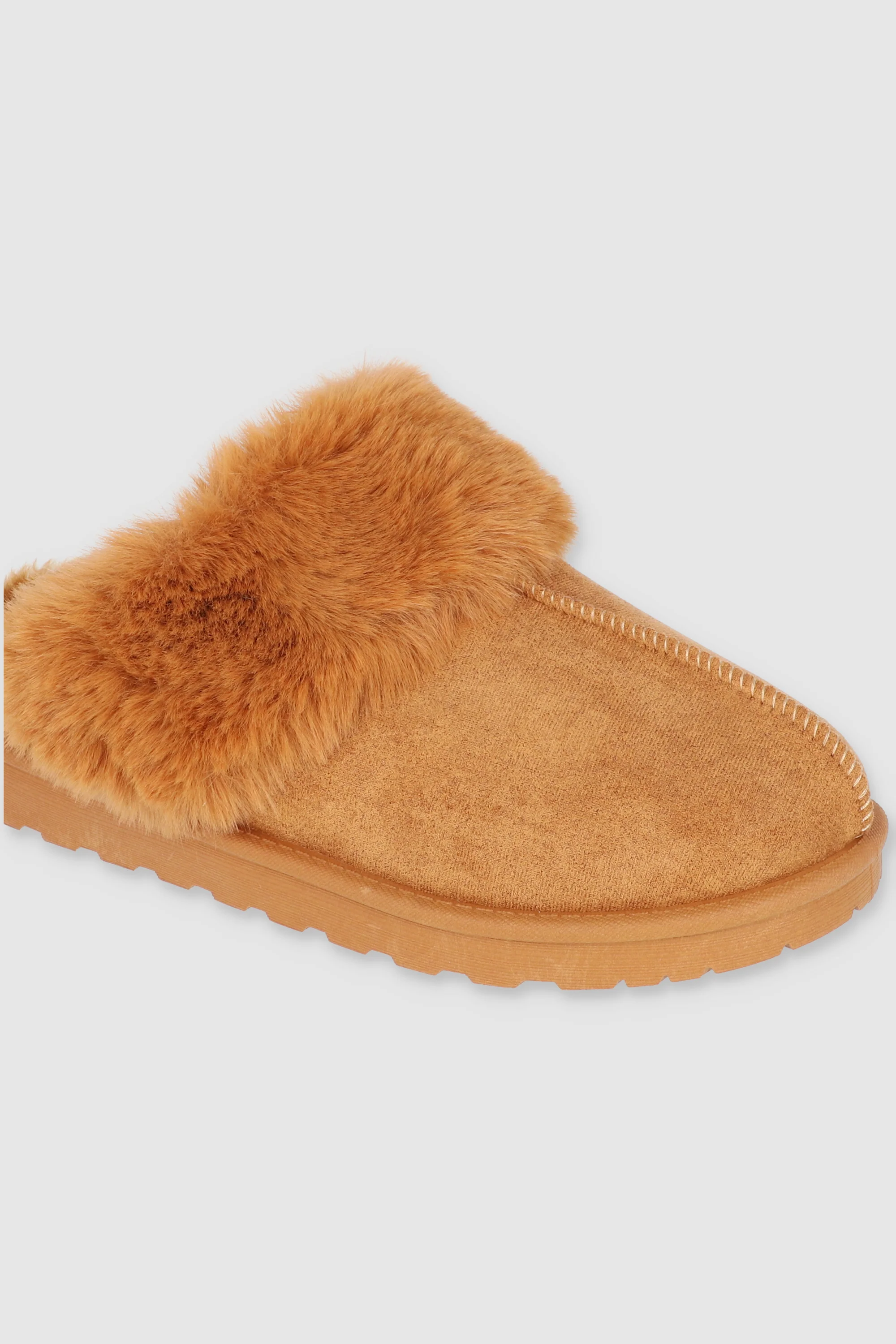 Pantufla zueco fluffy - Image 6