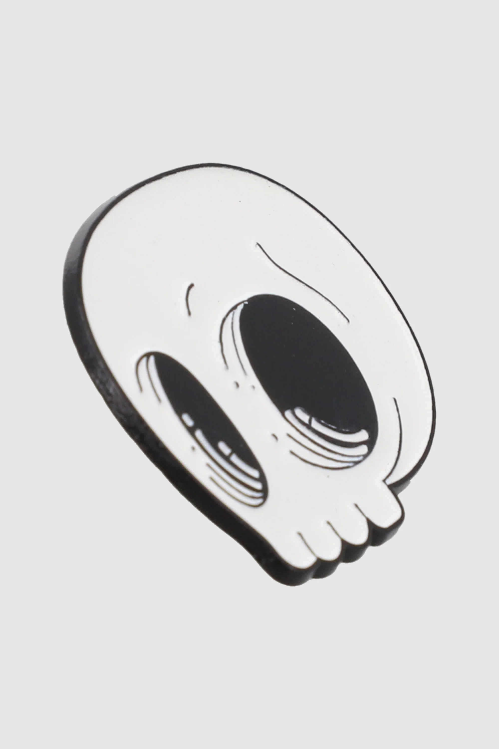 Pin calavera ojona - Image 2