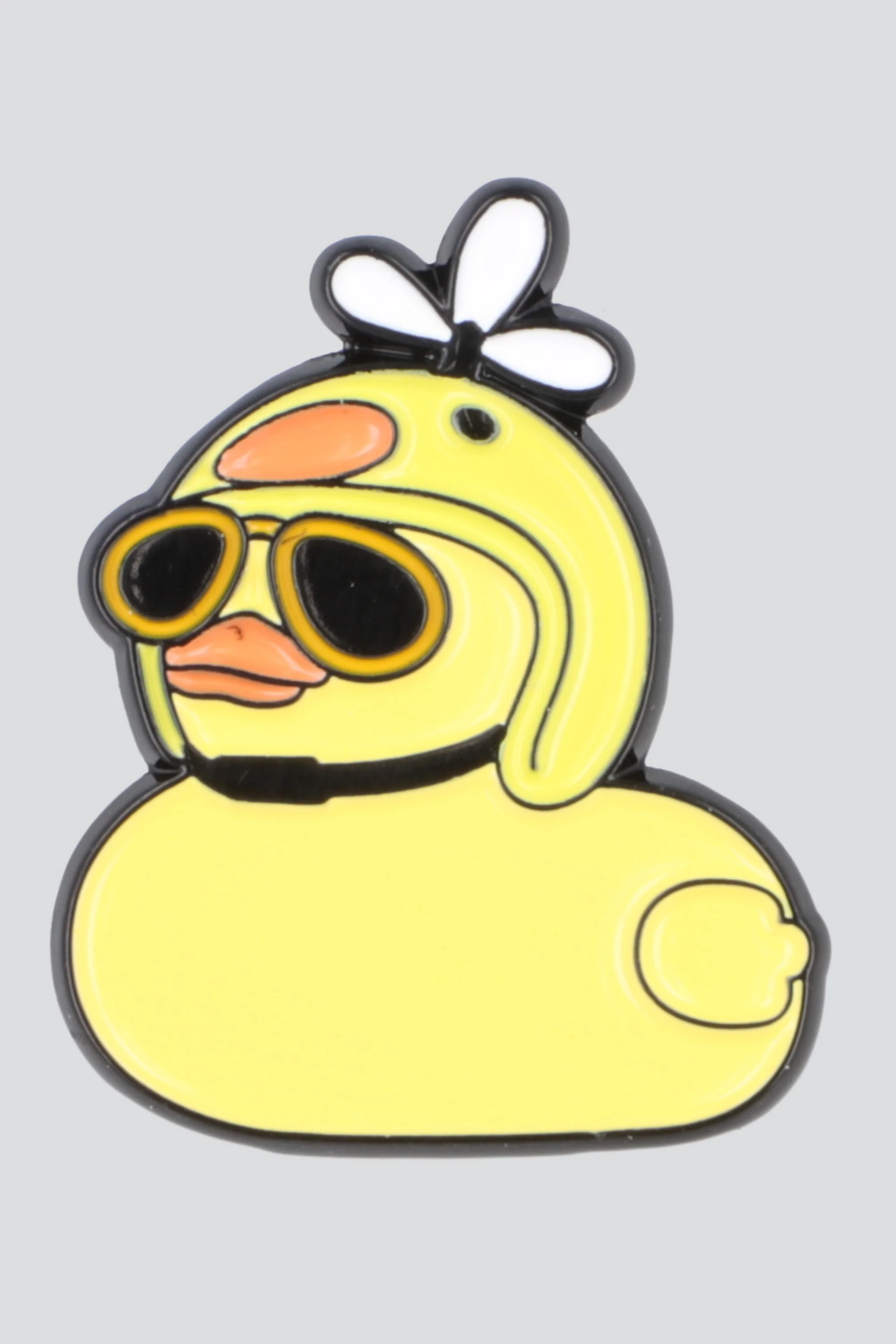 Pin pato con casco