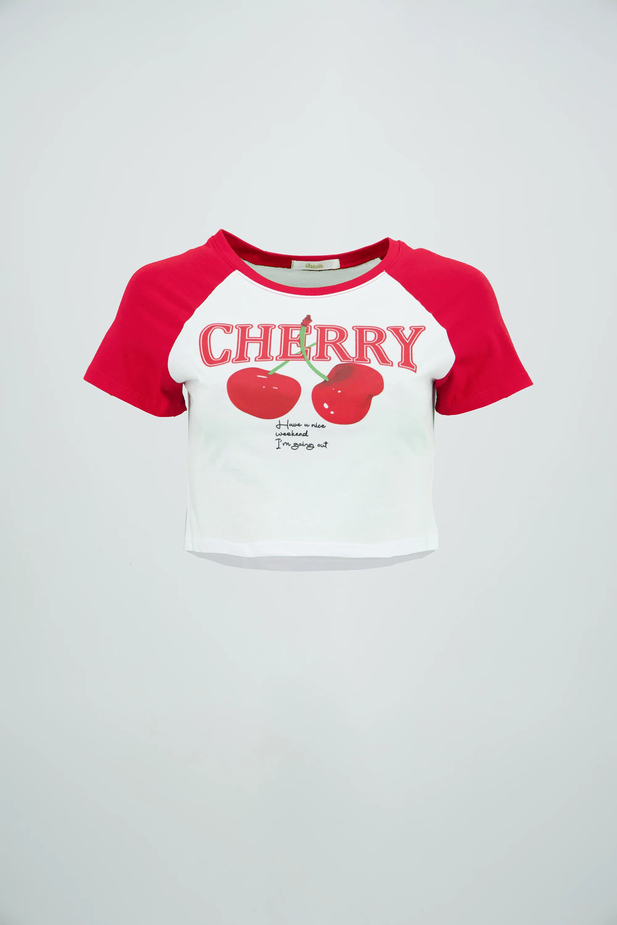 Playera crop cerezas contraste mangas - Image 6
