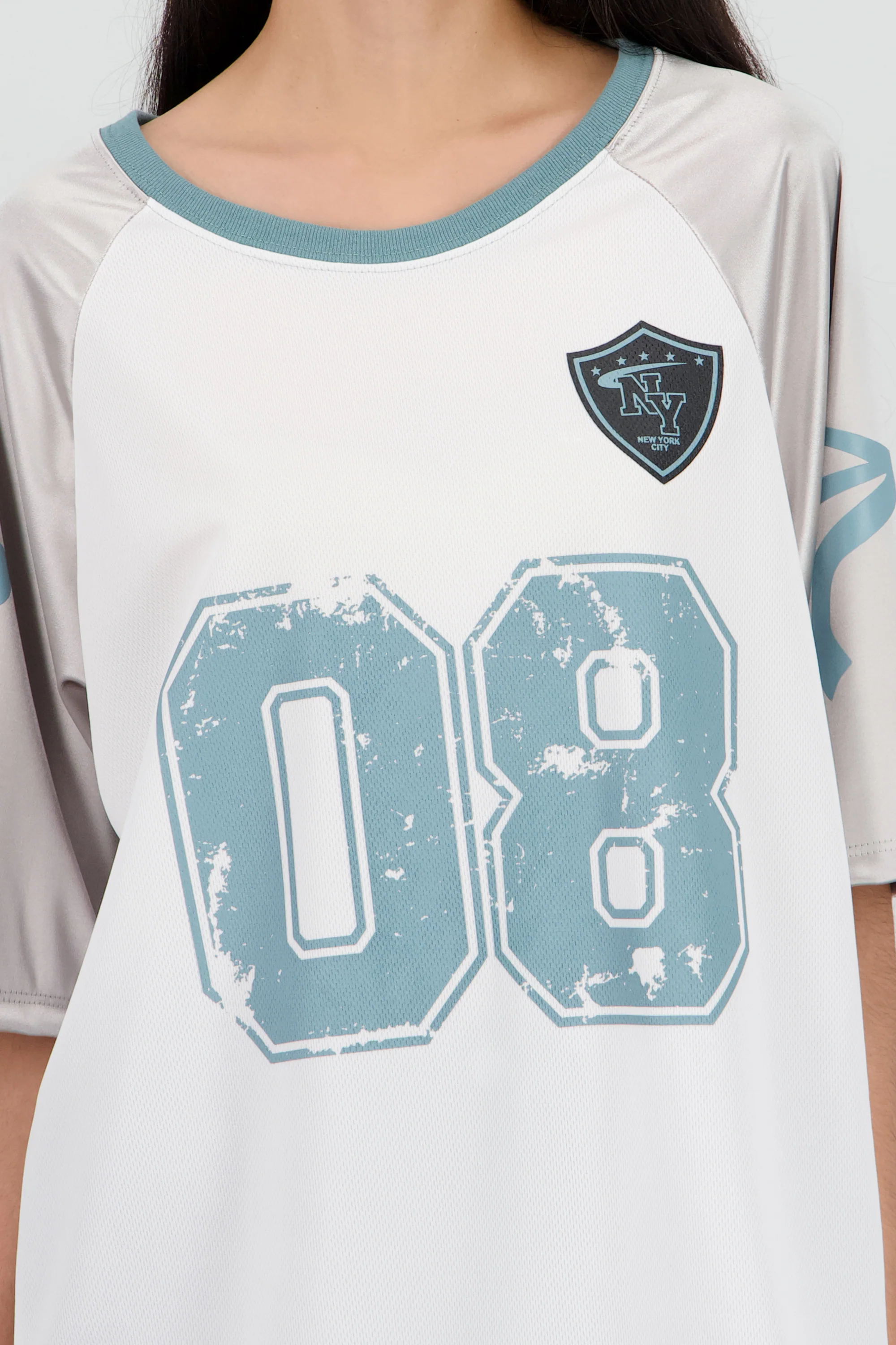 Playera deportiva contraste mangas - Image 5