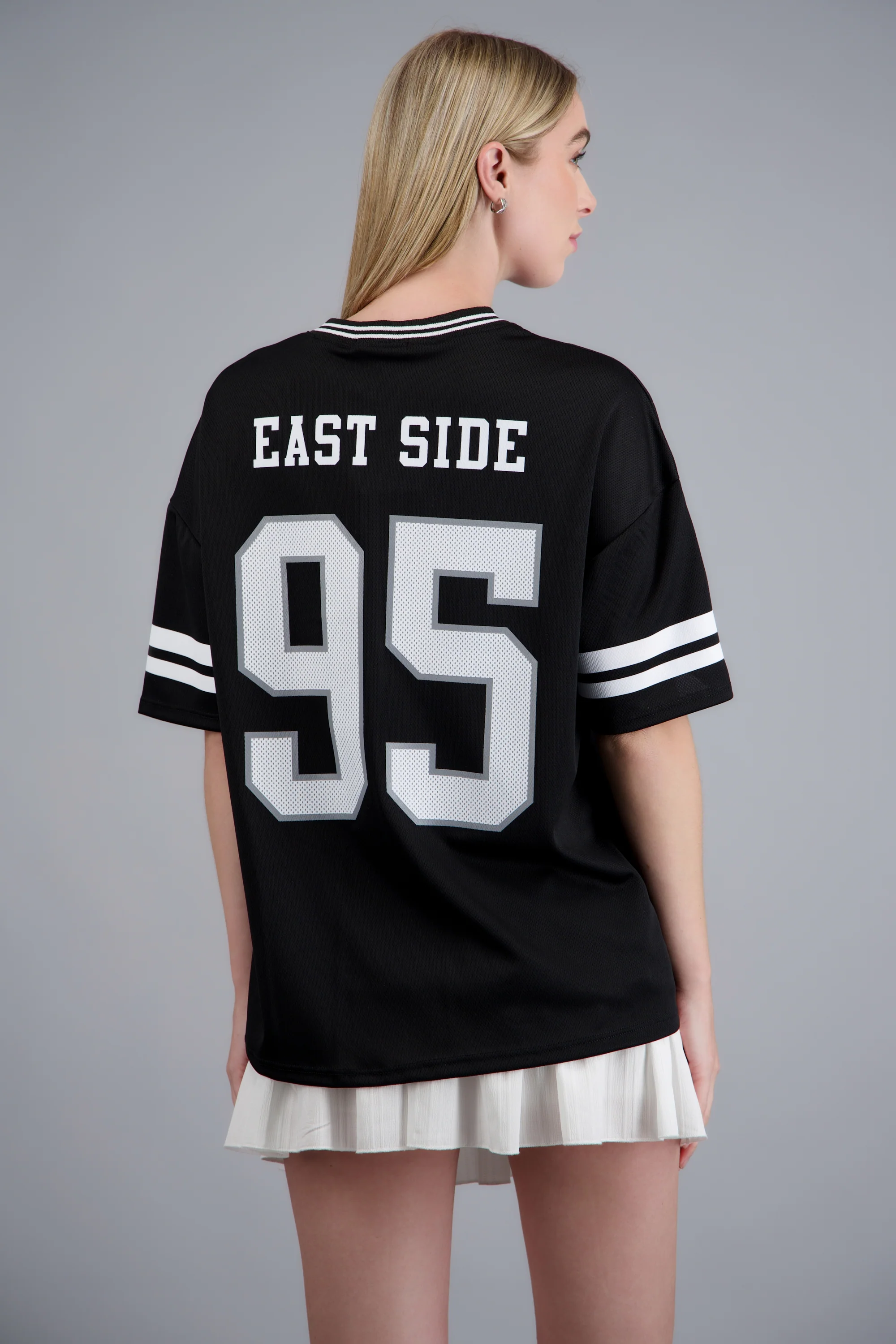 Playera deportiva estampado numeros - Image 4