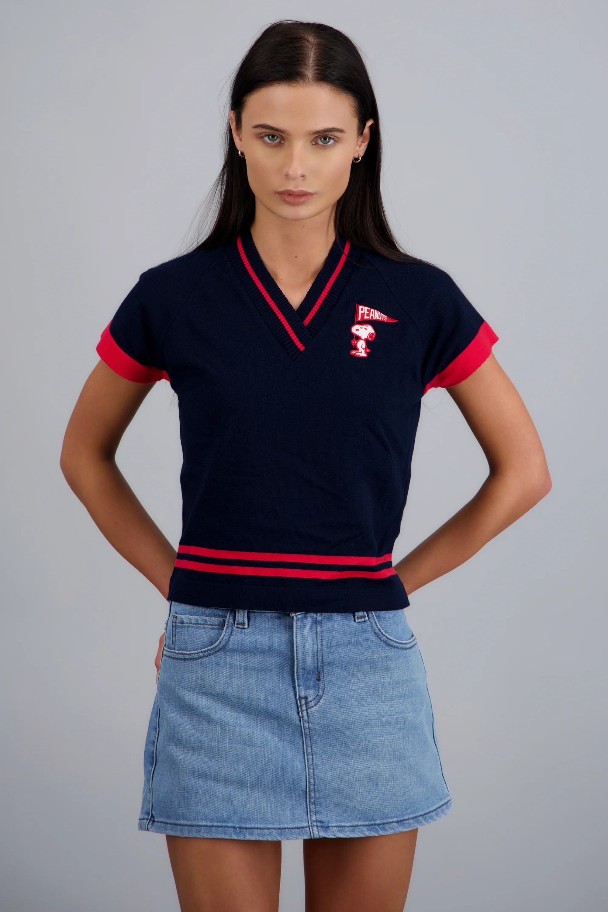 Playera deportiva tejida lineas snoopy - Image 3