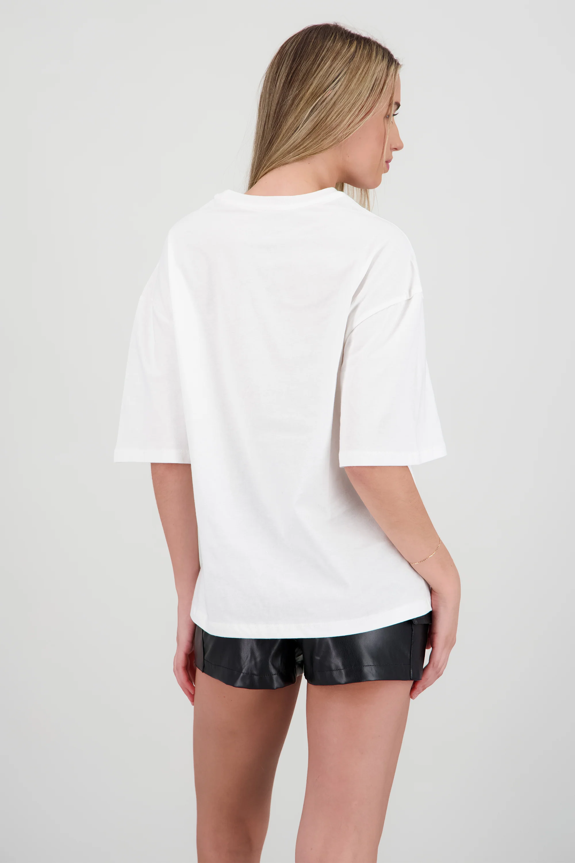 Playera huntrix k pop manga corta - Image 4