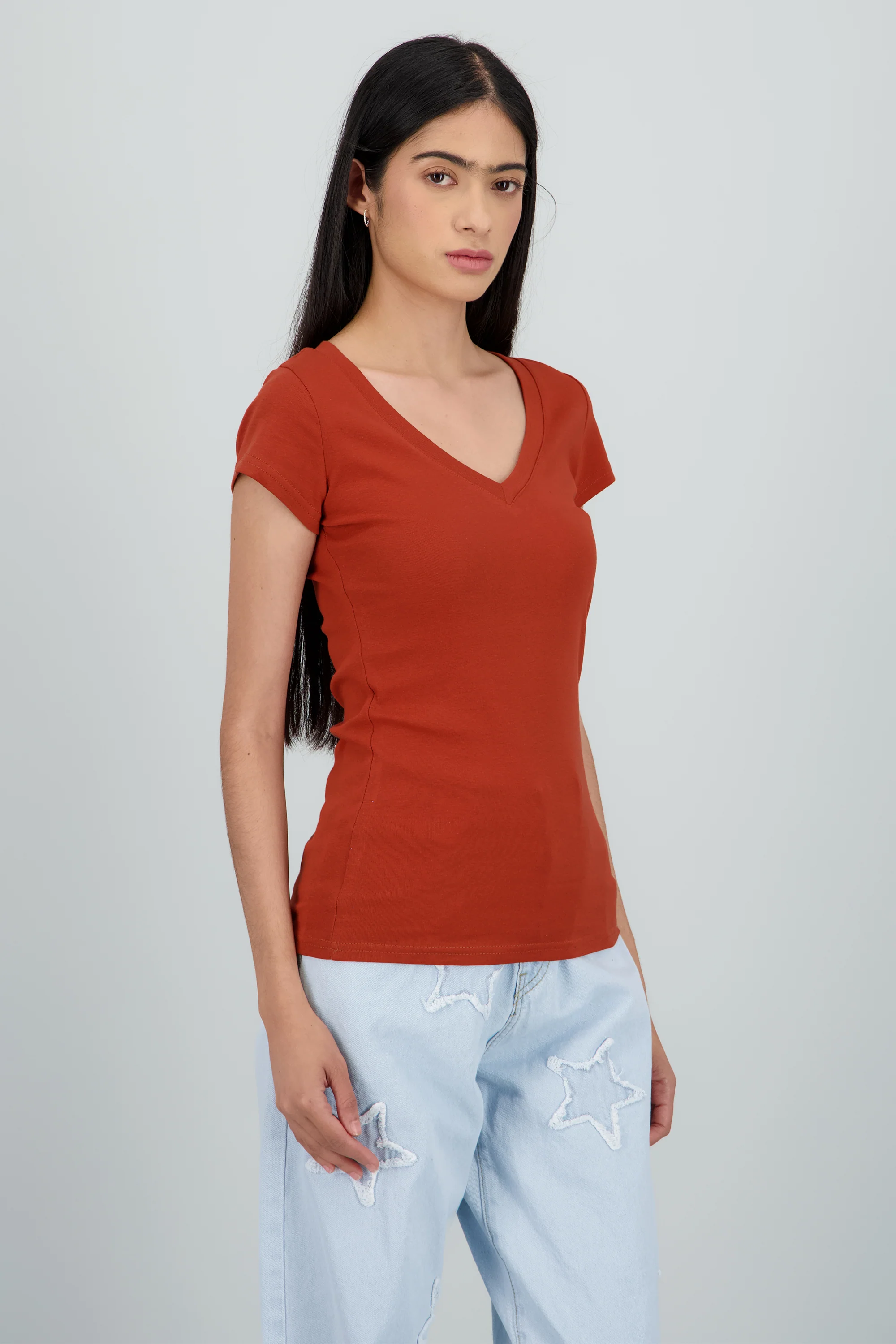 Playera lisa manga corta cuello v - Image 3