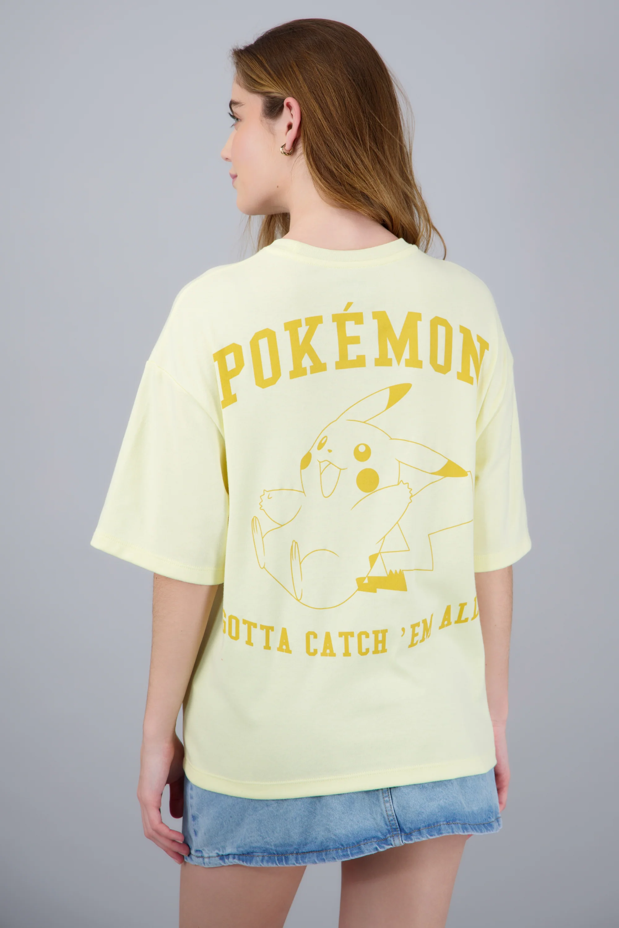 PLAYERA OVER PIKACHU