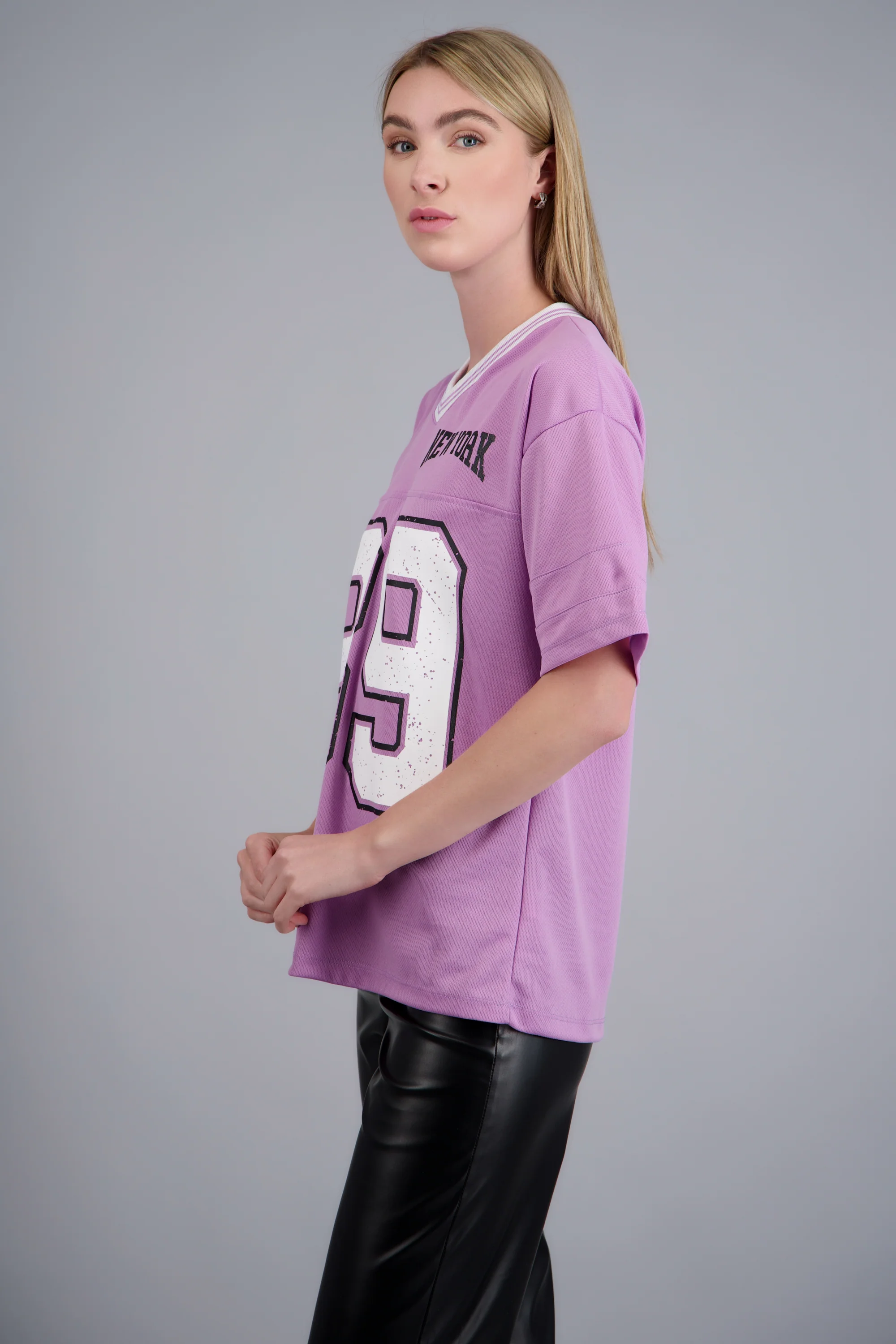 Playera oversized estampado numero - Image 2
