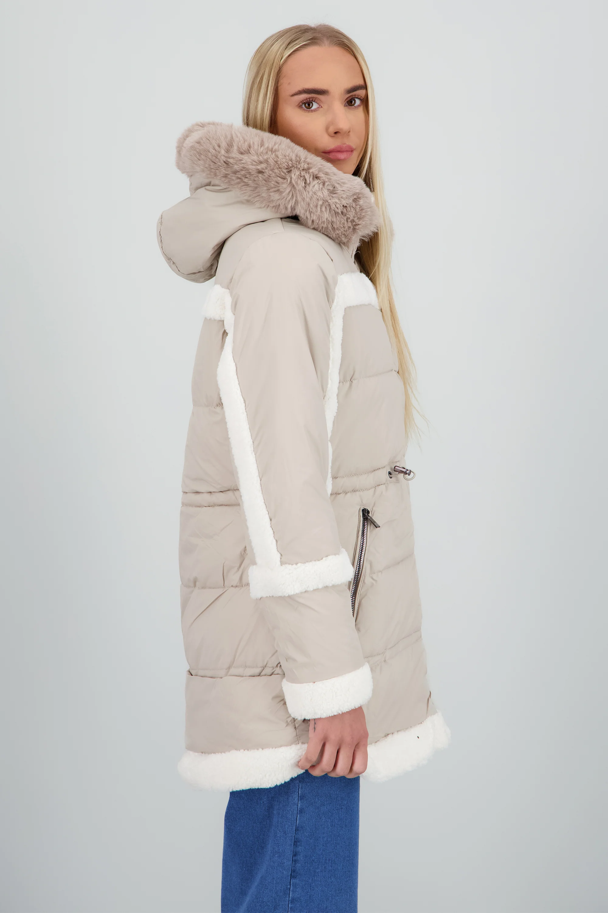 Puffer detalle peluche - Image 3