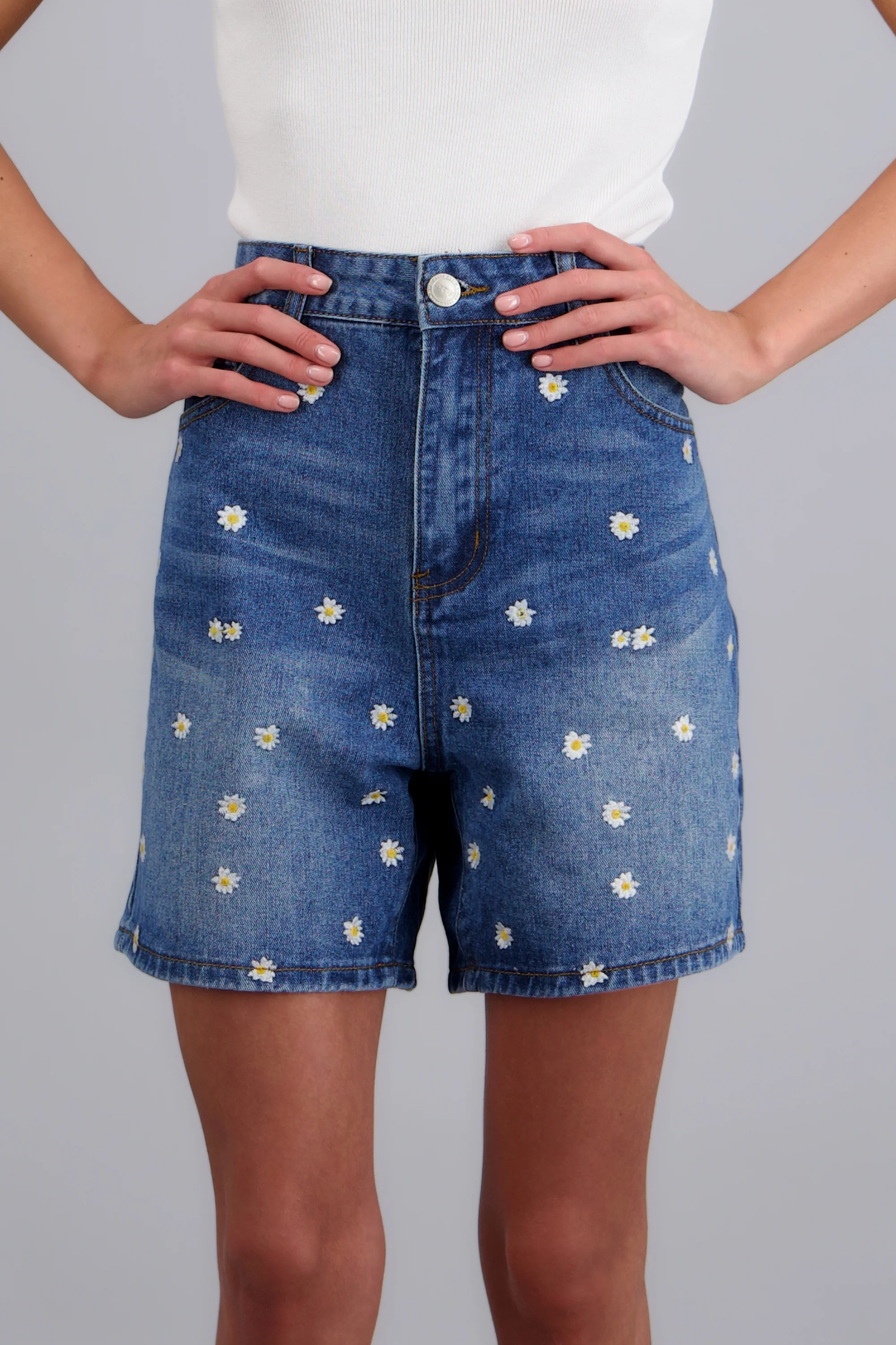 Short amplio detalle girasol - Image 6