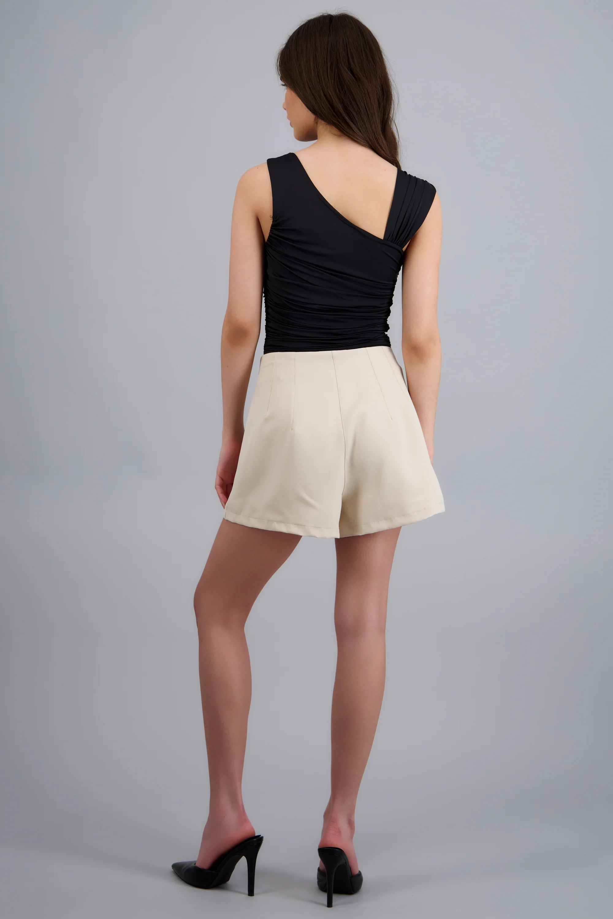Short liso detalle pinzas - Image 4