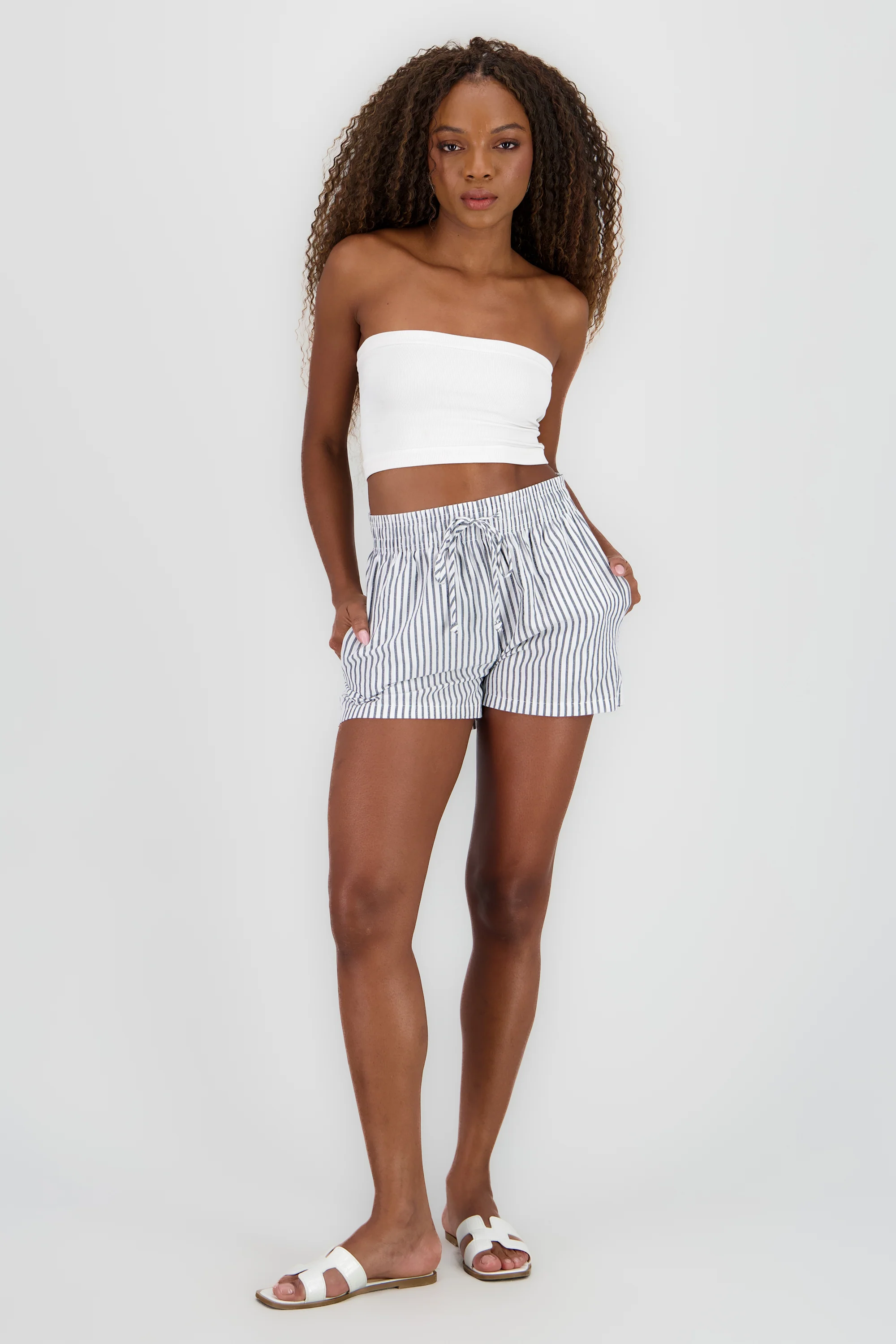 Shorts de rayas con elastico y moño