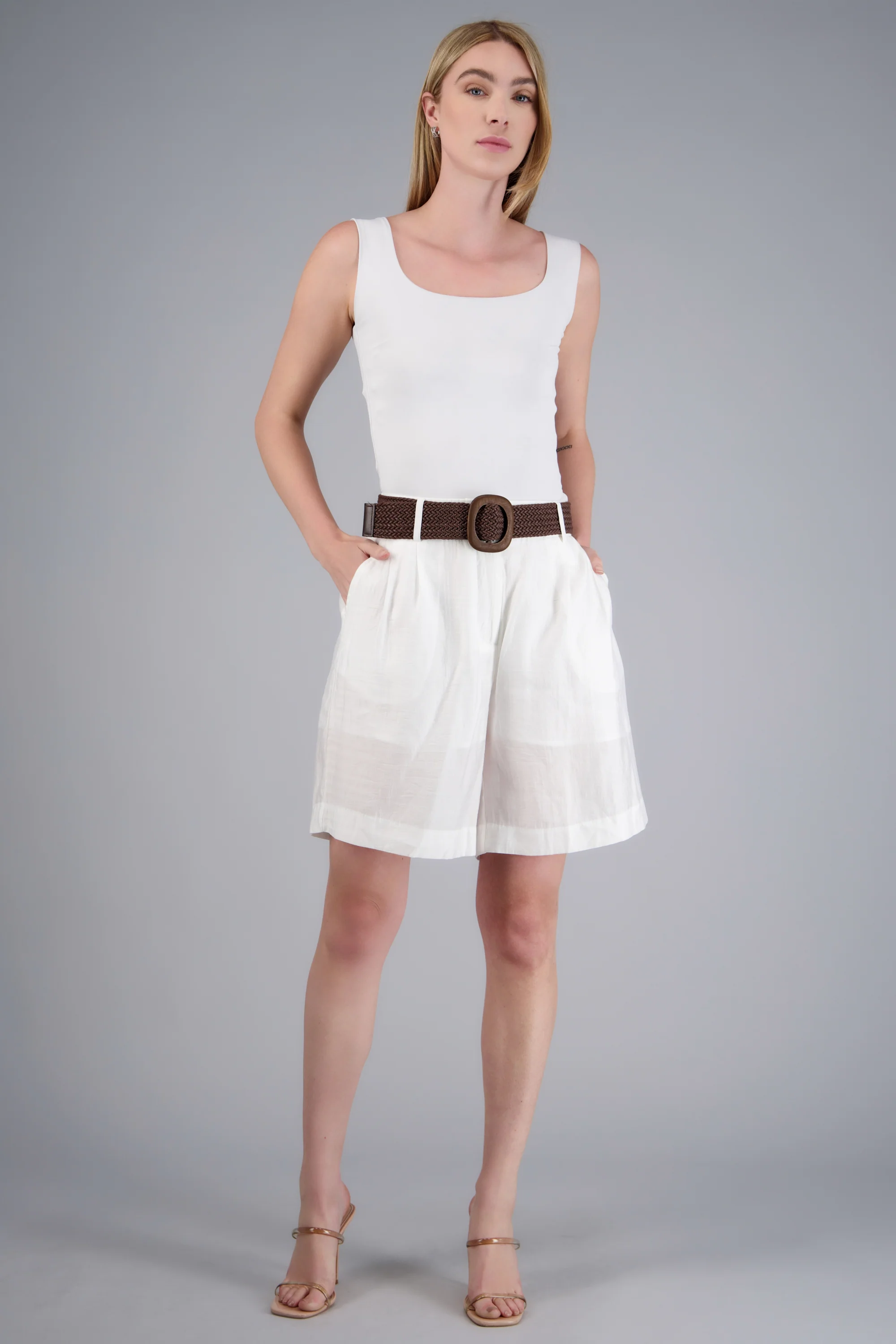 Shorts lisos cinturon