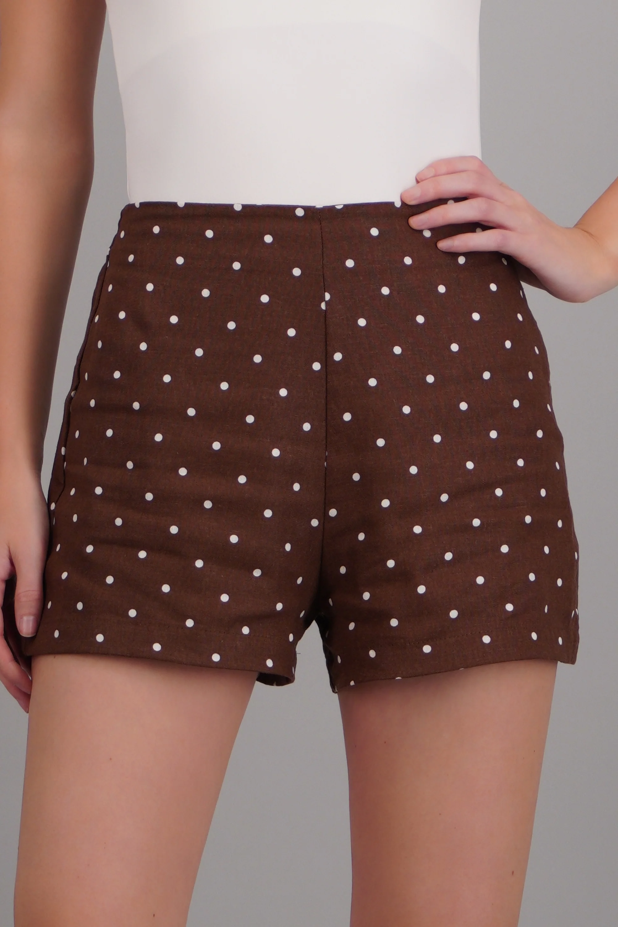 Shorts polkadot tela ligera - Image 5