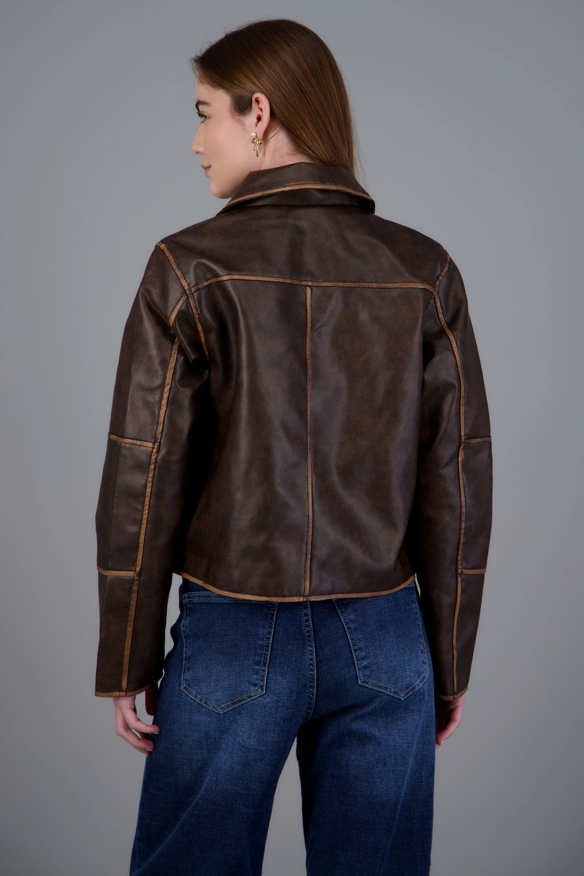 Chamarra oversized PU desgaste - Image 4