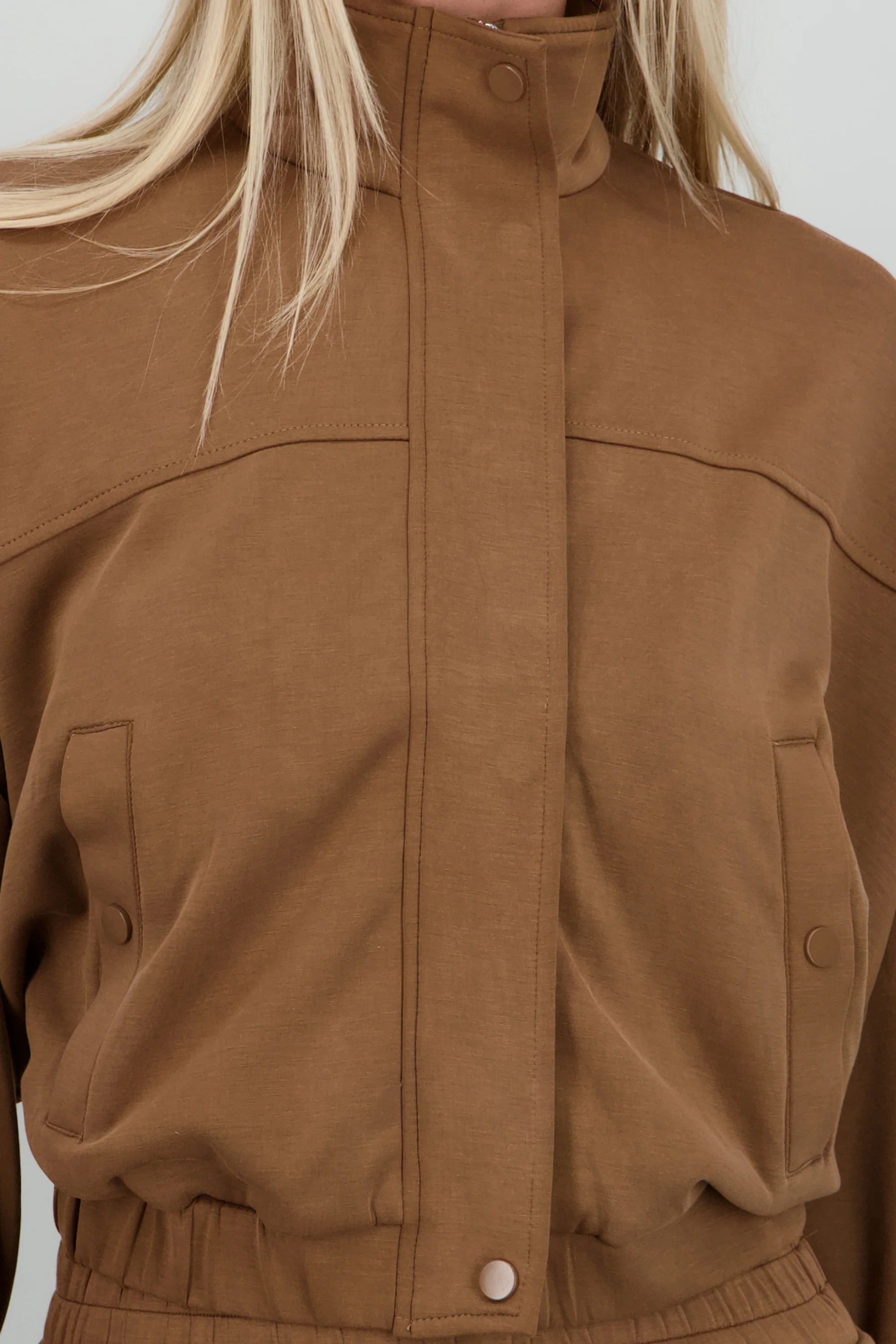 Sudadera con cierre y botones - Image 5