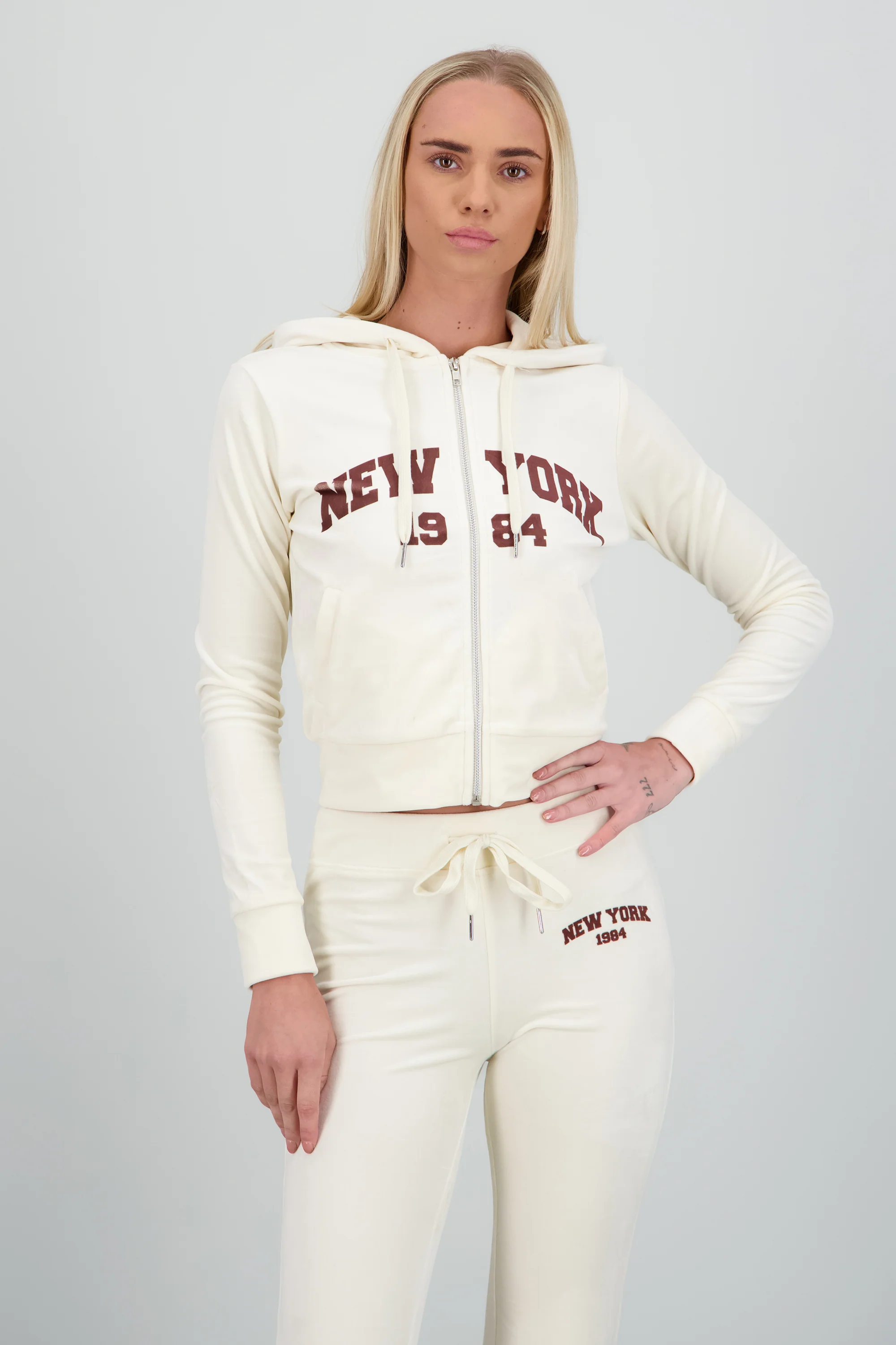Sudadera velvet New York - Image 2