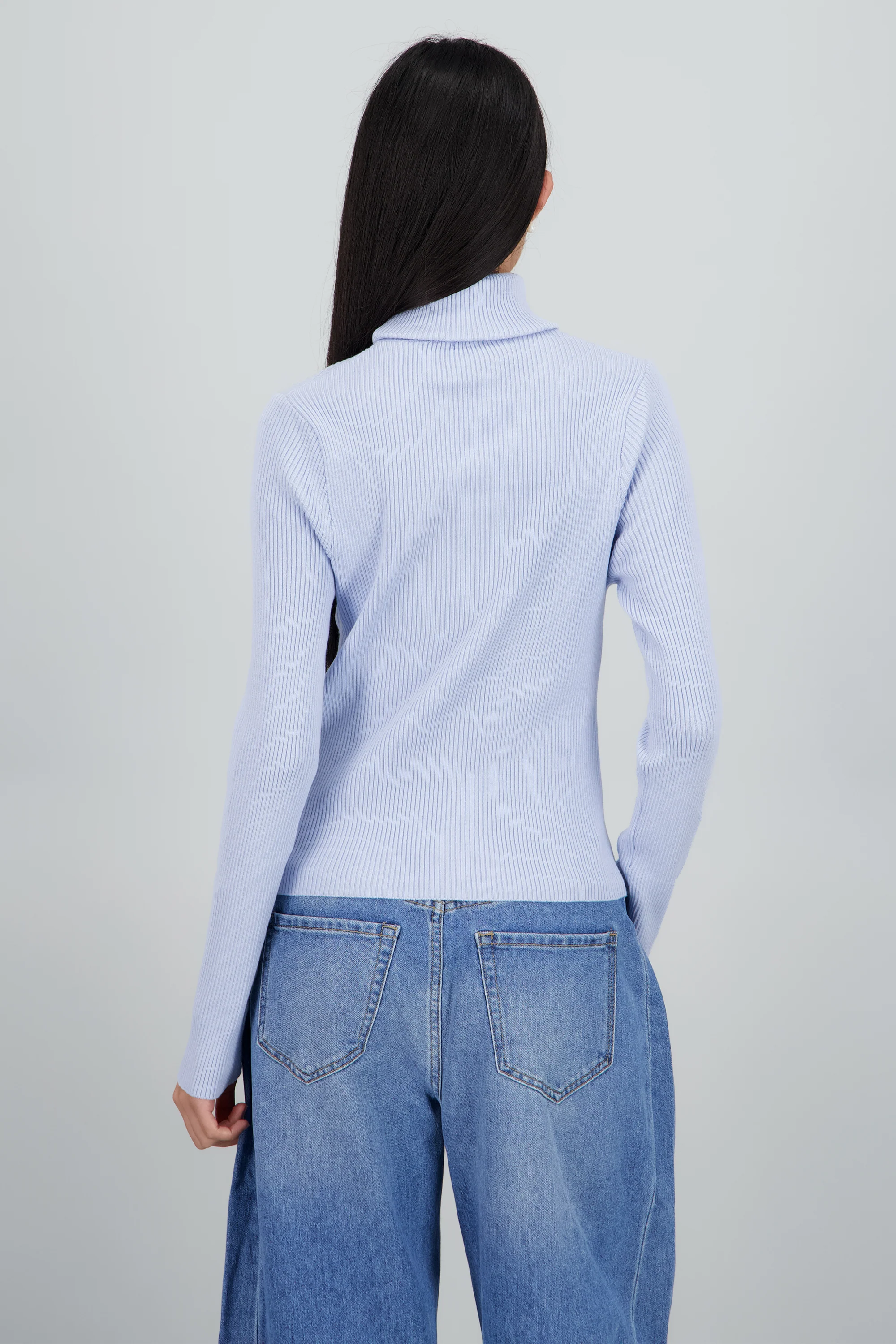 Sueter acanalado con cuello alto - Image 4