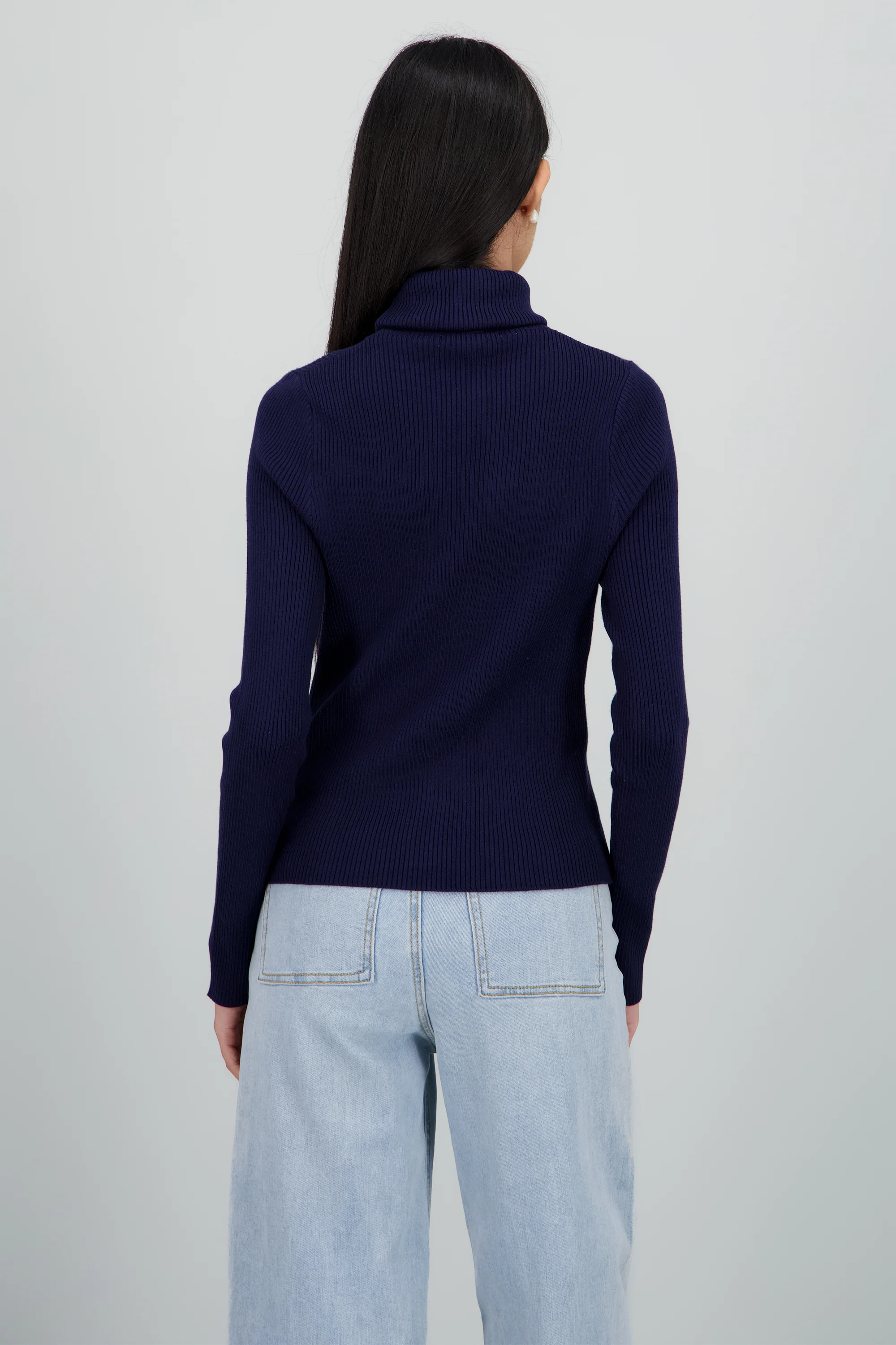 Sueter acanalado con cuello alto - Image 4
