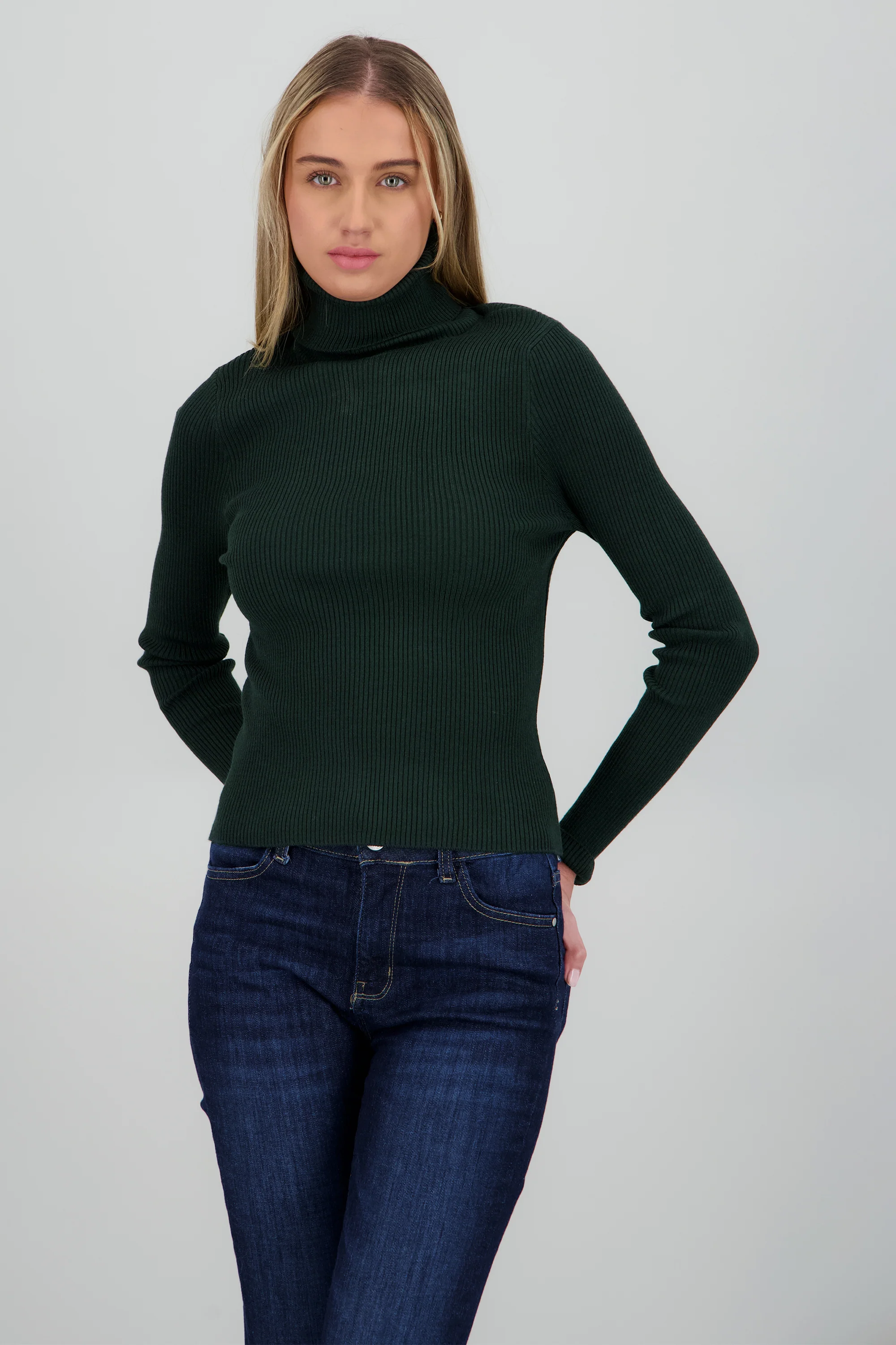 Sueter acanalado con cuello alto - Image 7