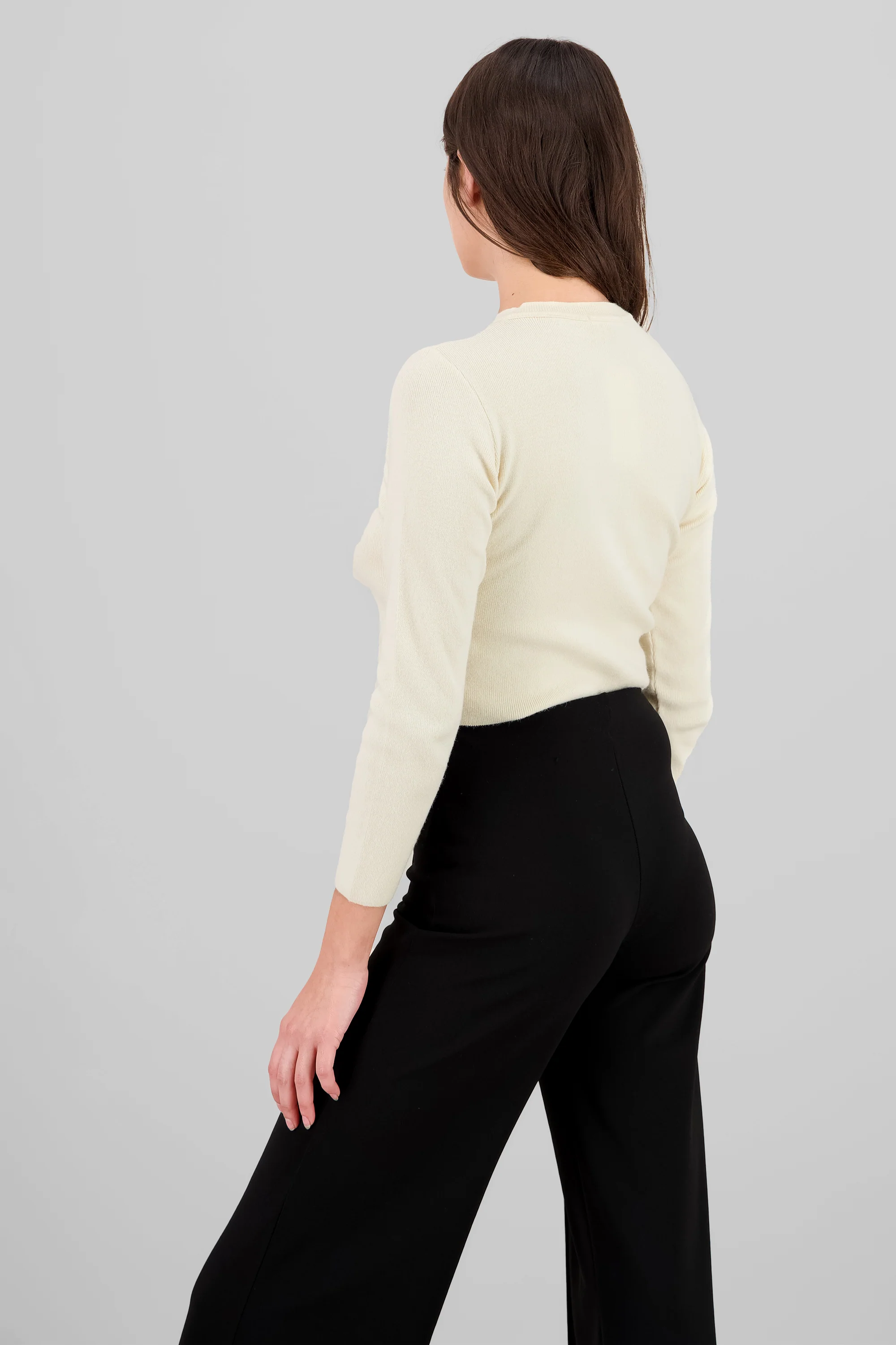 Sueter crop liso manga larga - Image 4