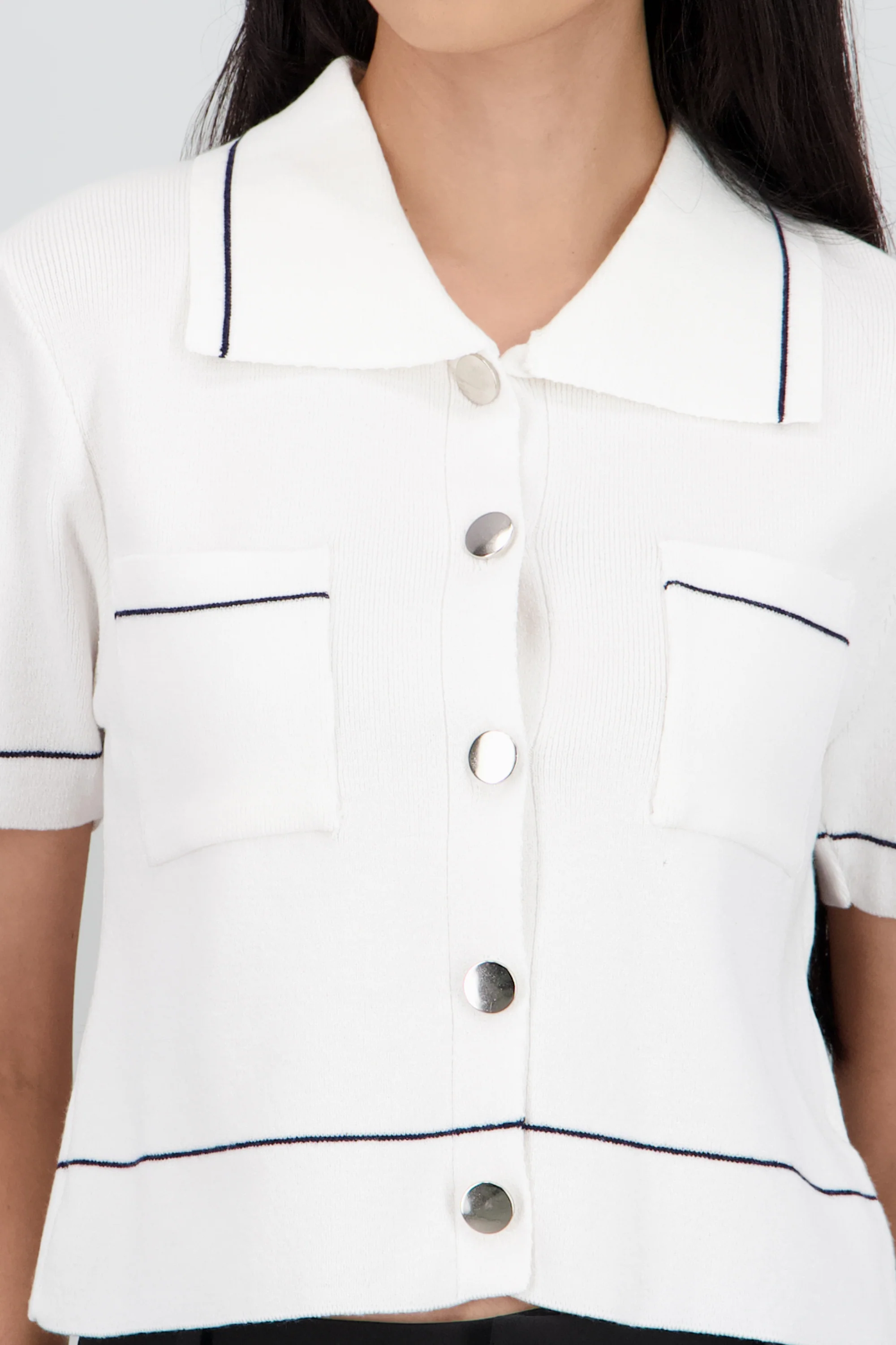 Top manga corta cuello camisero detalle linea - Image 5