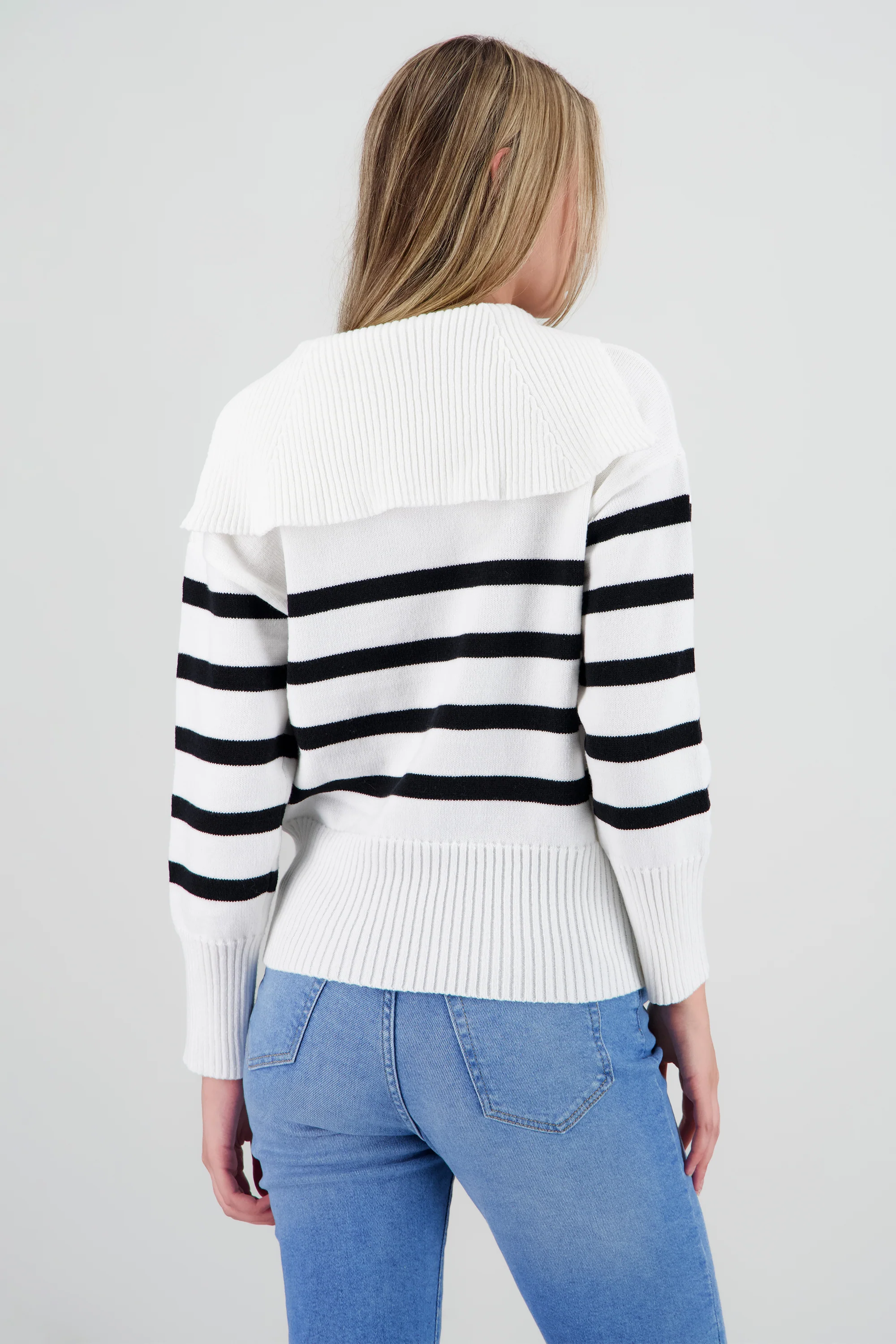 Suéter cuello polo rayas - Image 4