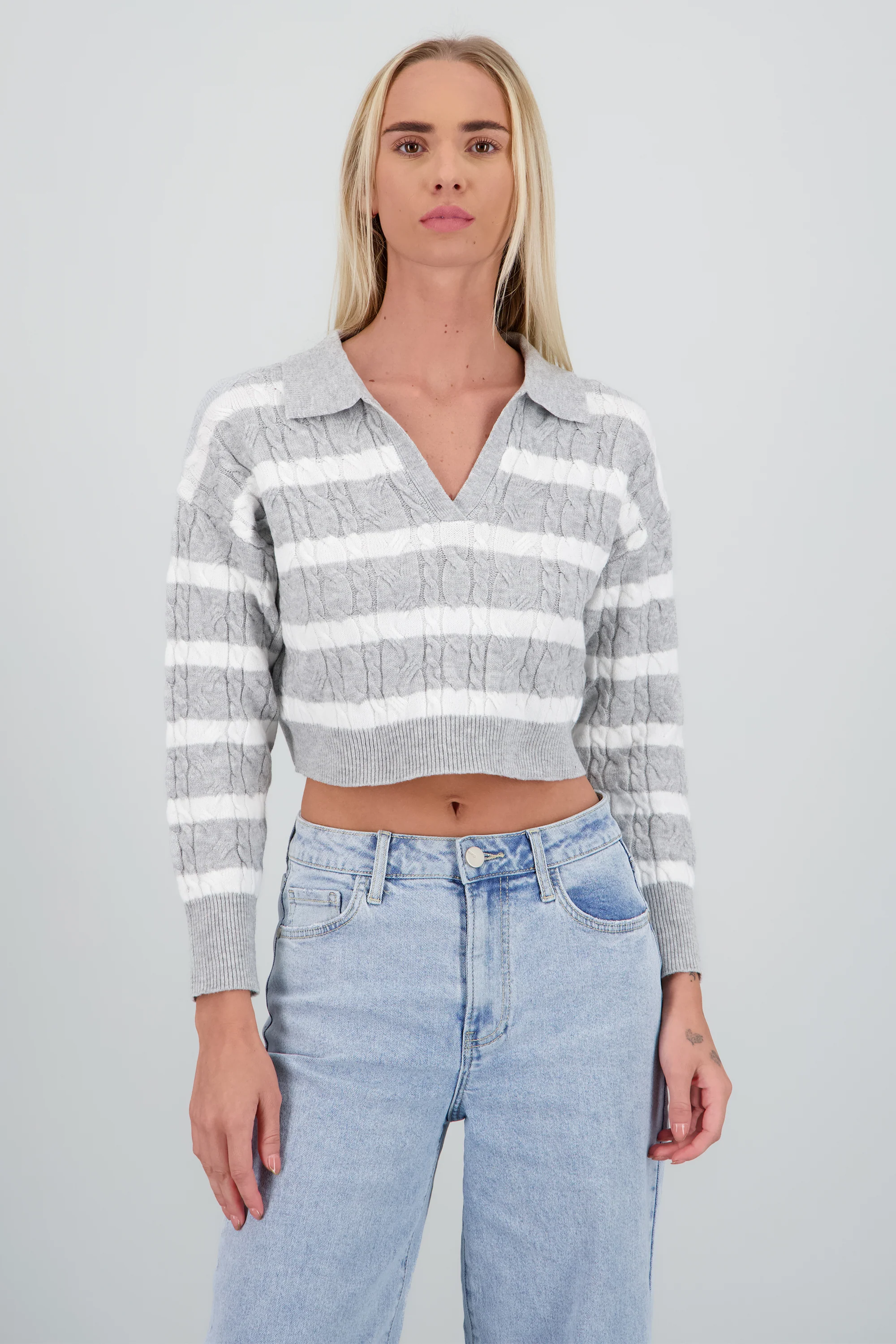Sueter cuello polo trenzado patron rayas