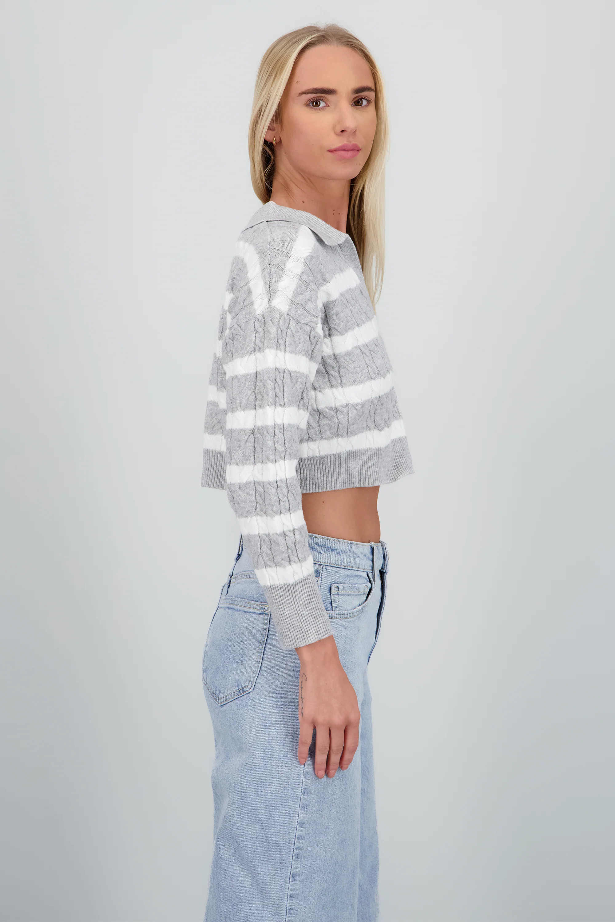 Sueter cuello polo trenzado patron rayas - Image 3