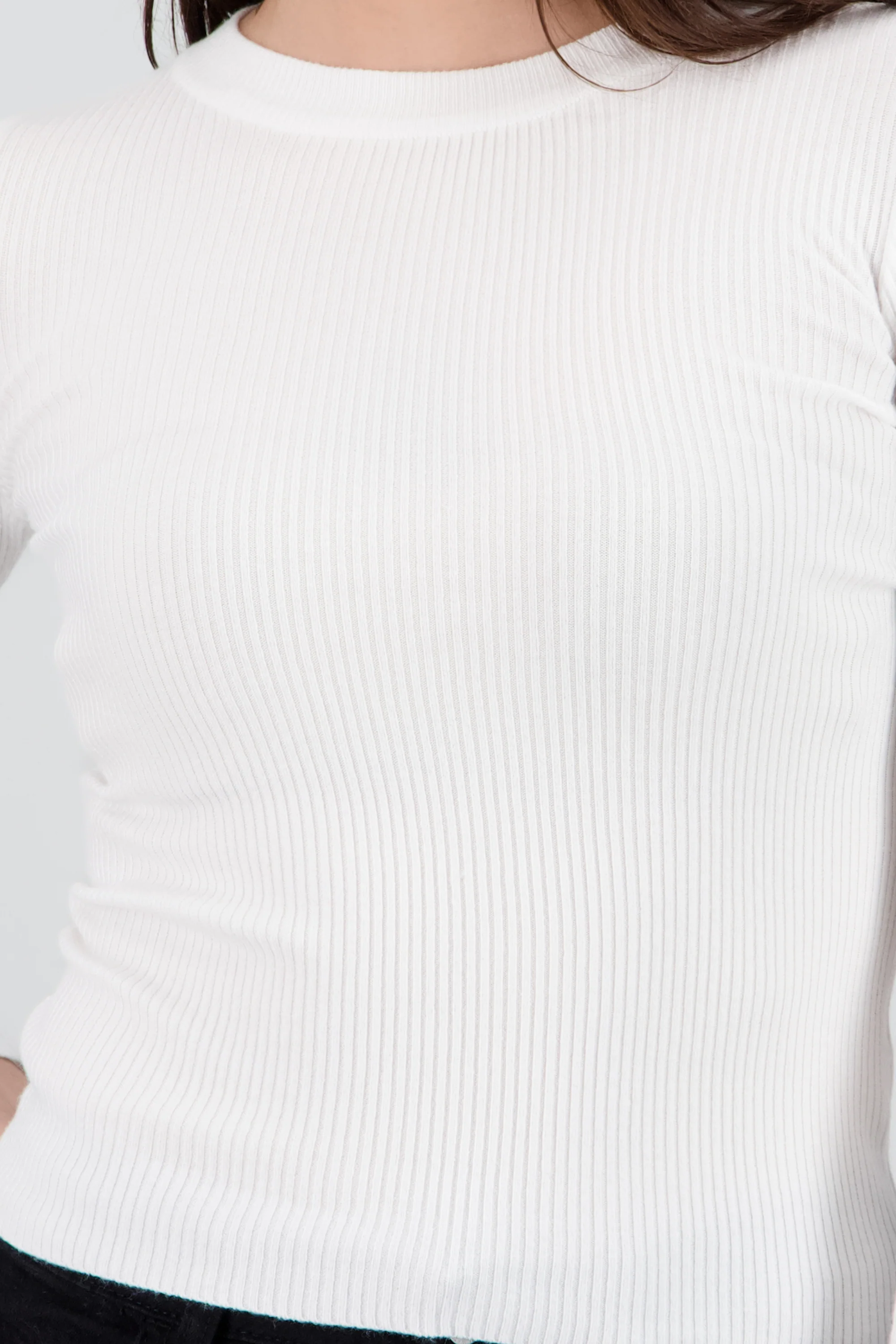 Sueter liso con botones - Image 5