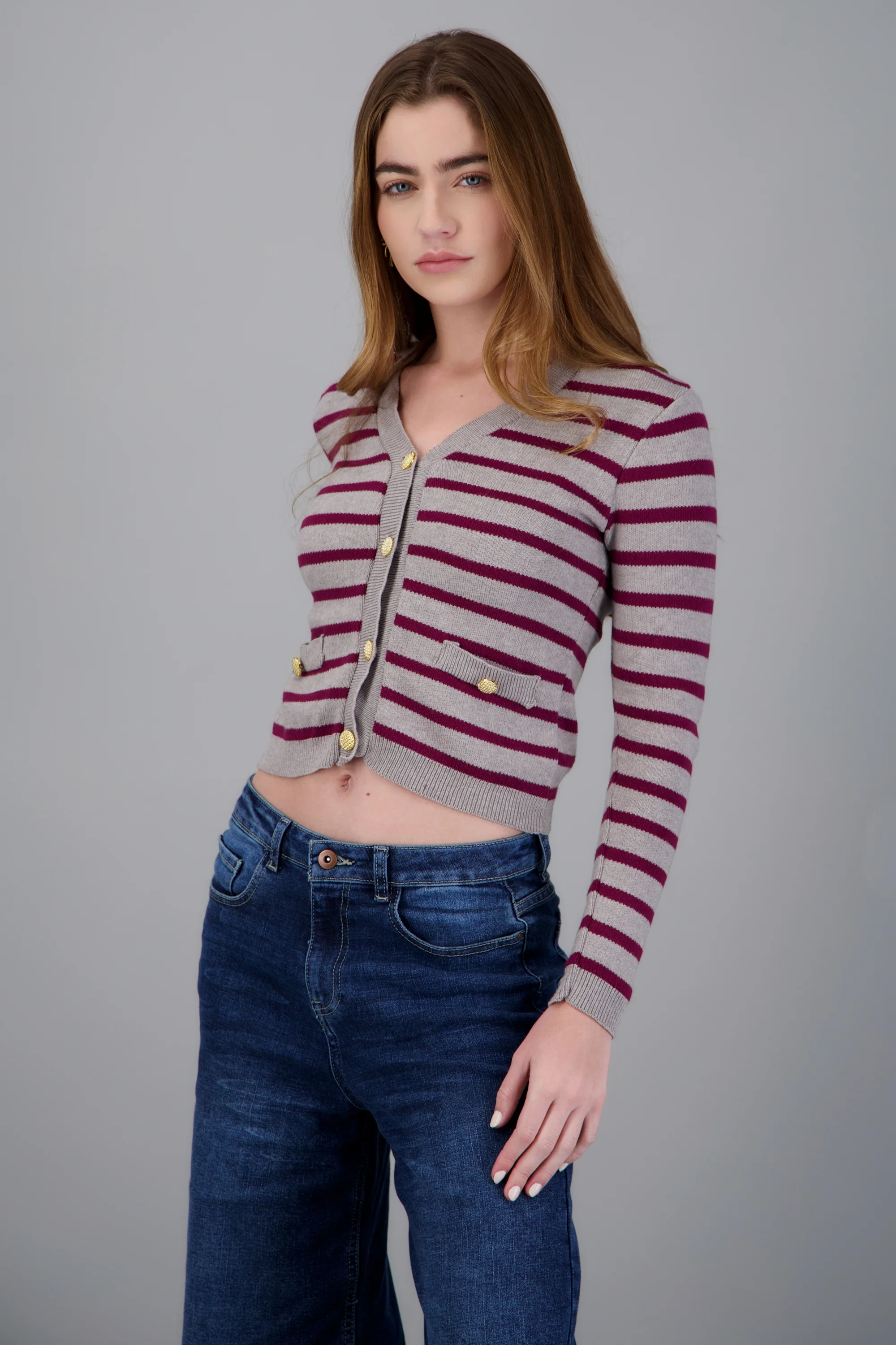 Sueter rayas boton detalle