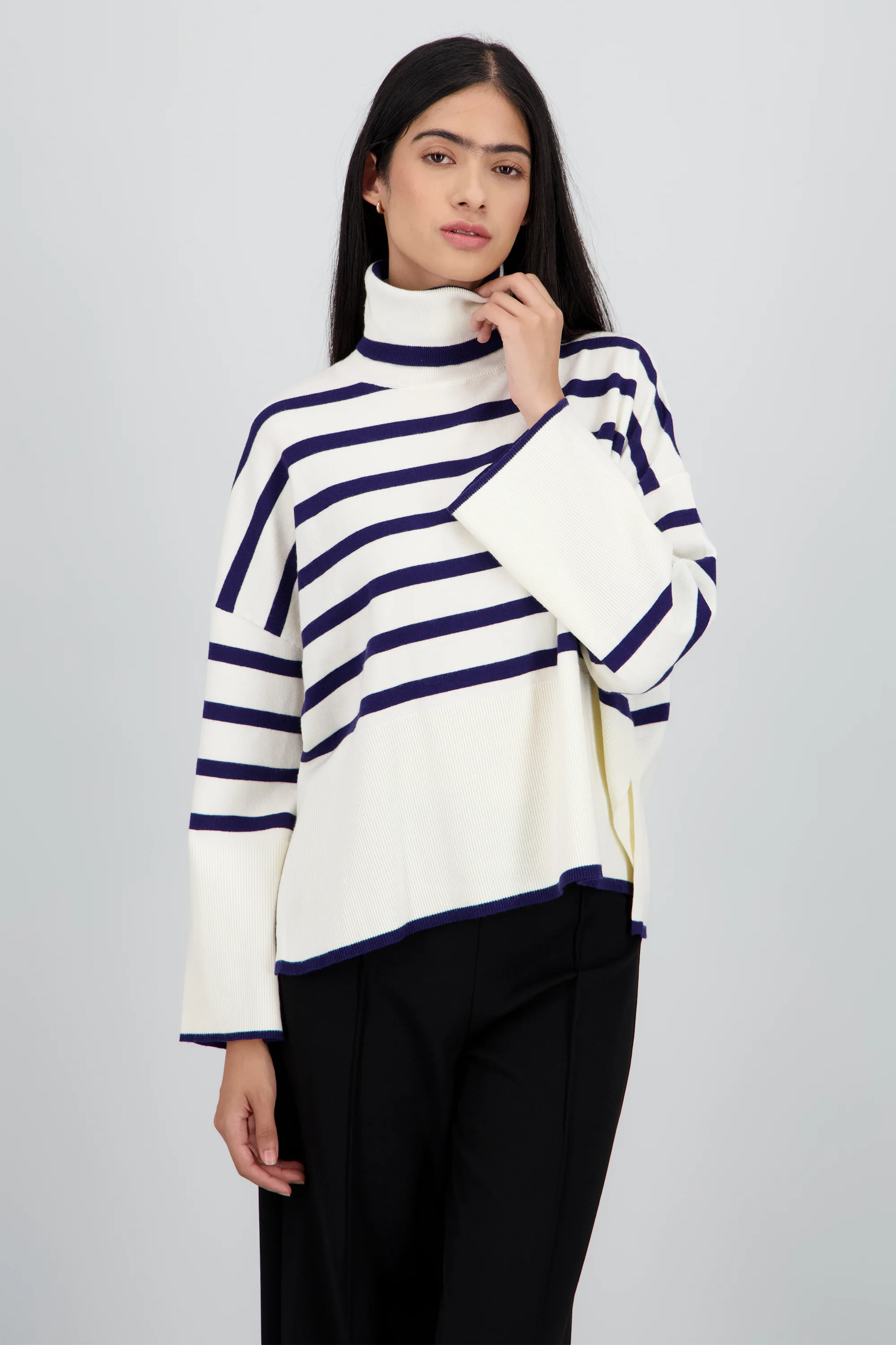 Sueter rayas cuello alto - Image 2