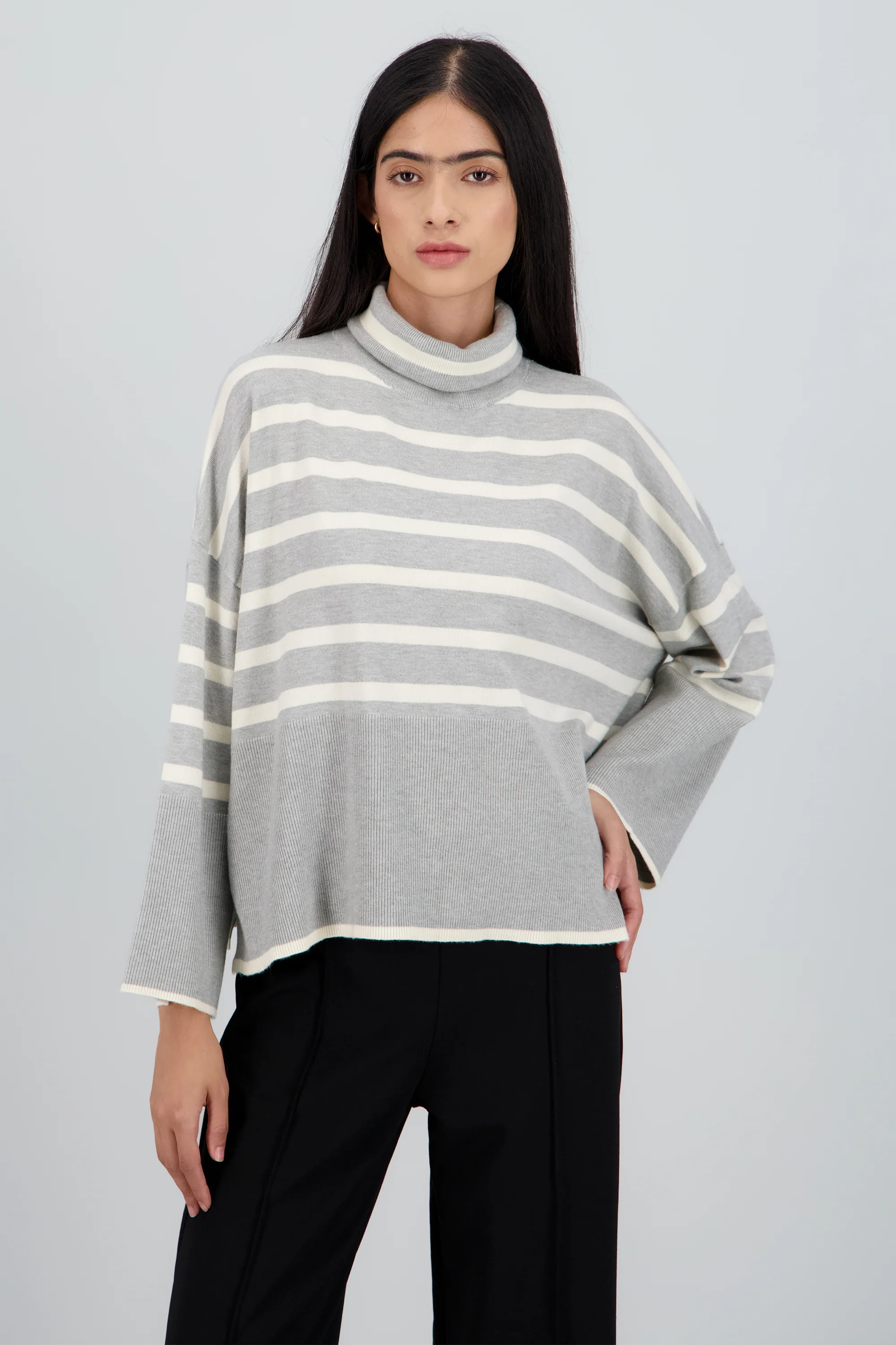 Sueter rayas cuello alto