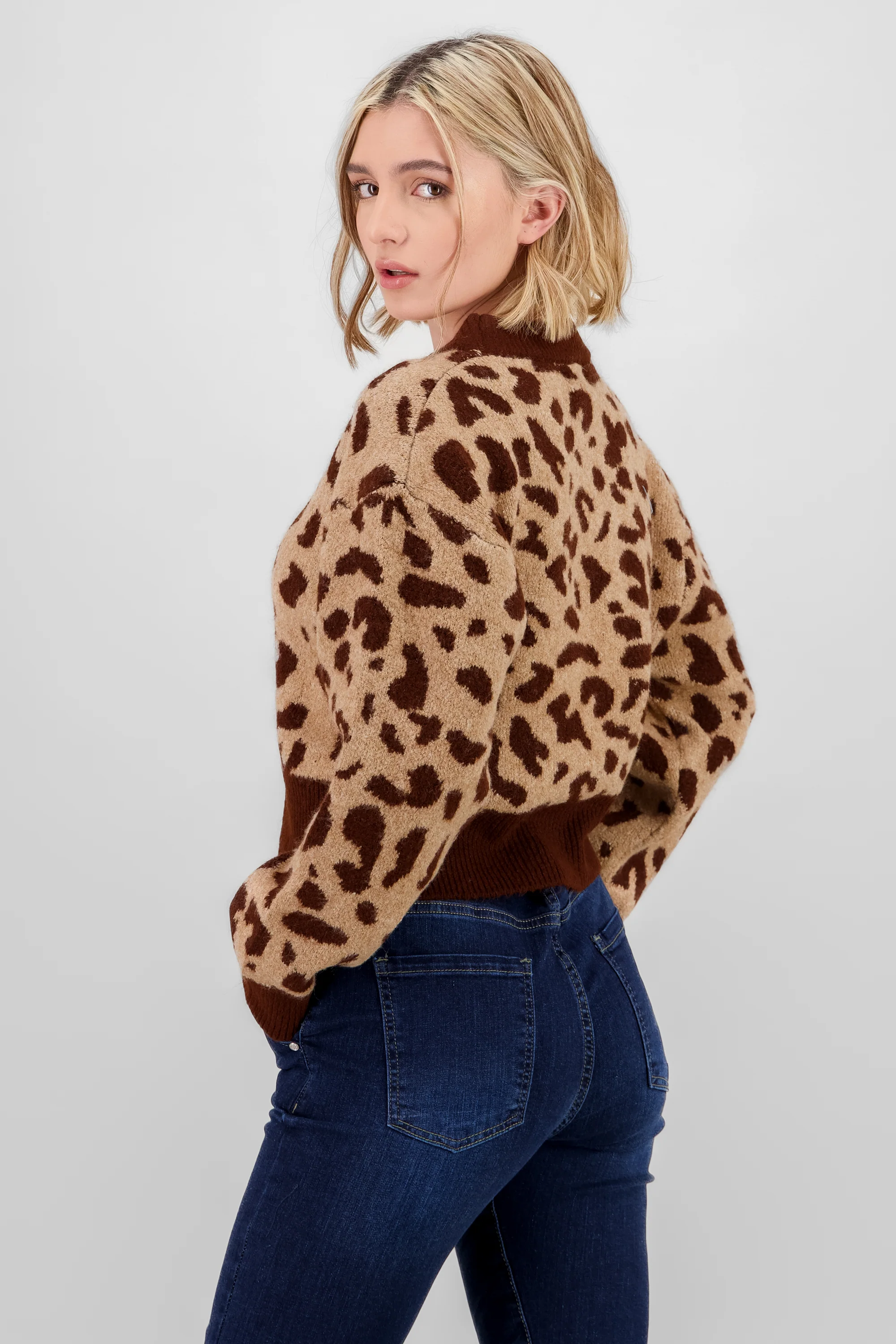 Sueter suave de animal print - Image 3