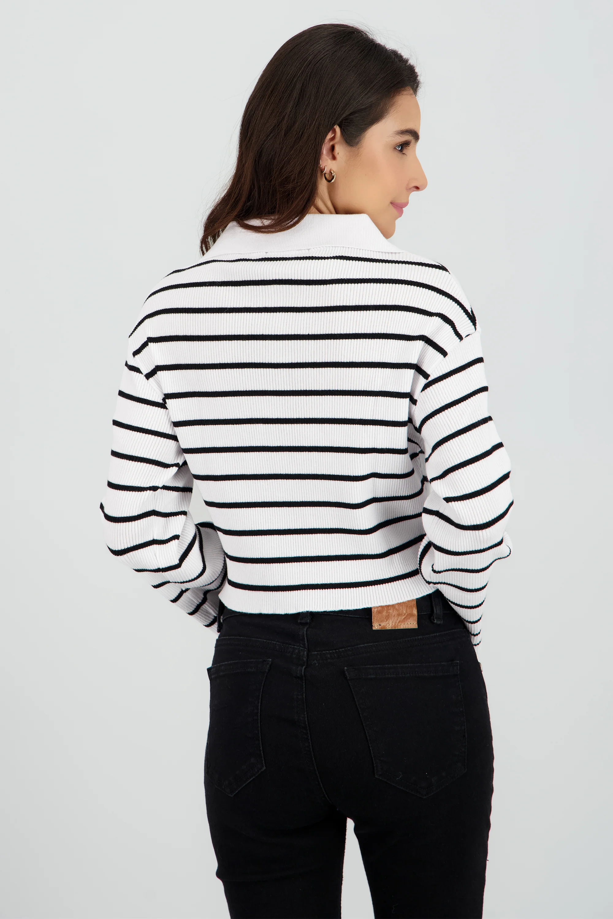 Sueter tejido cuello polo rayas - Image 4