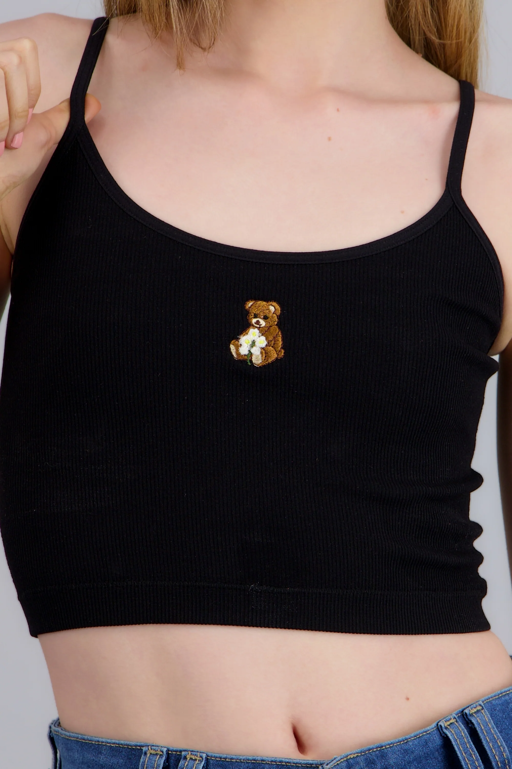 Tank top crop con detalle de oso - Image 5