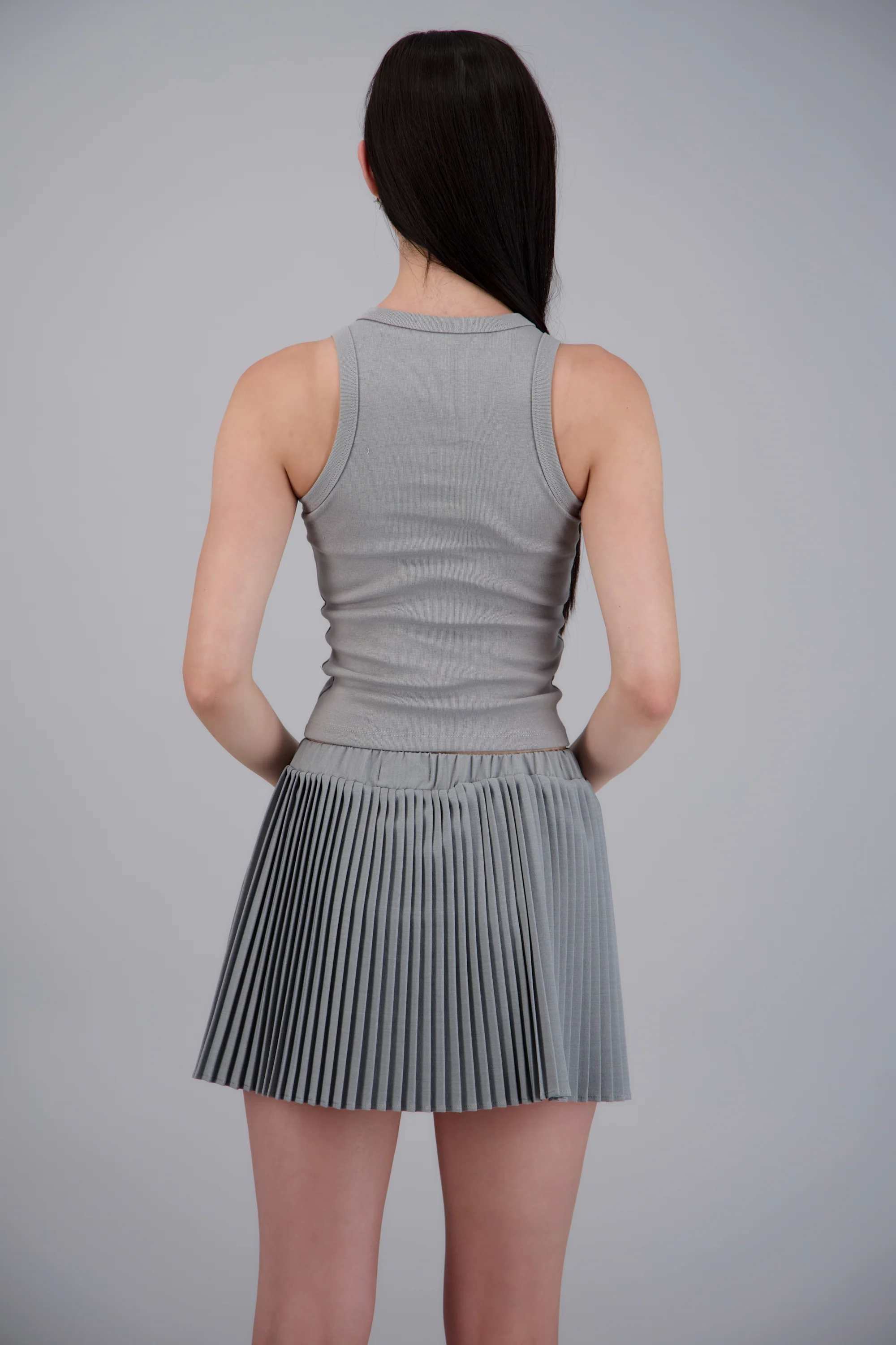 Tank top crop cuello redondo - Image 4