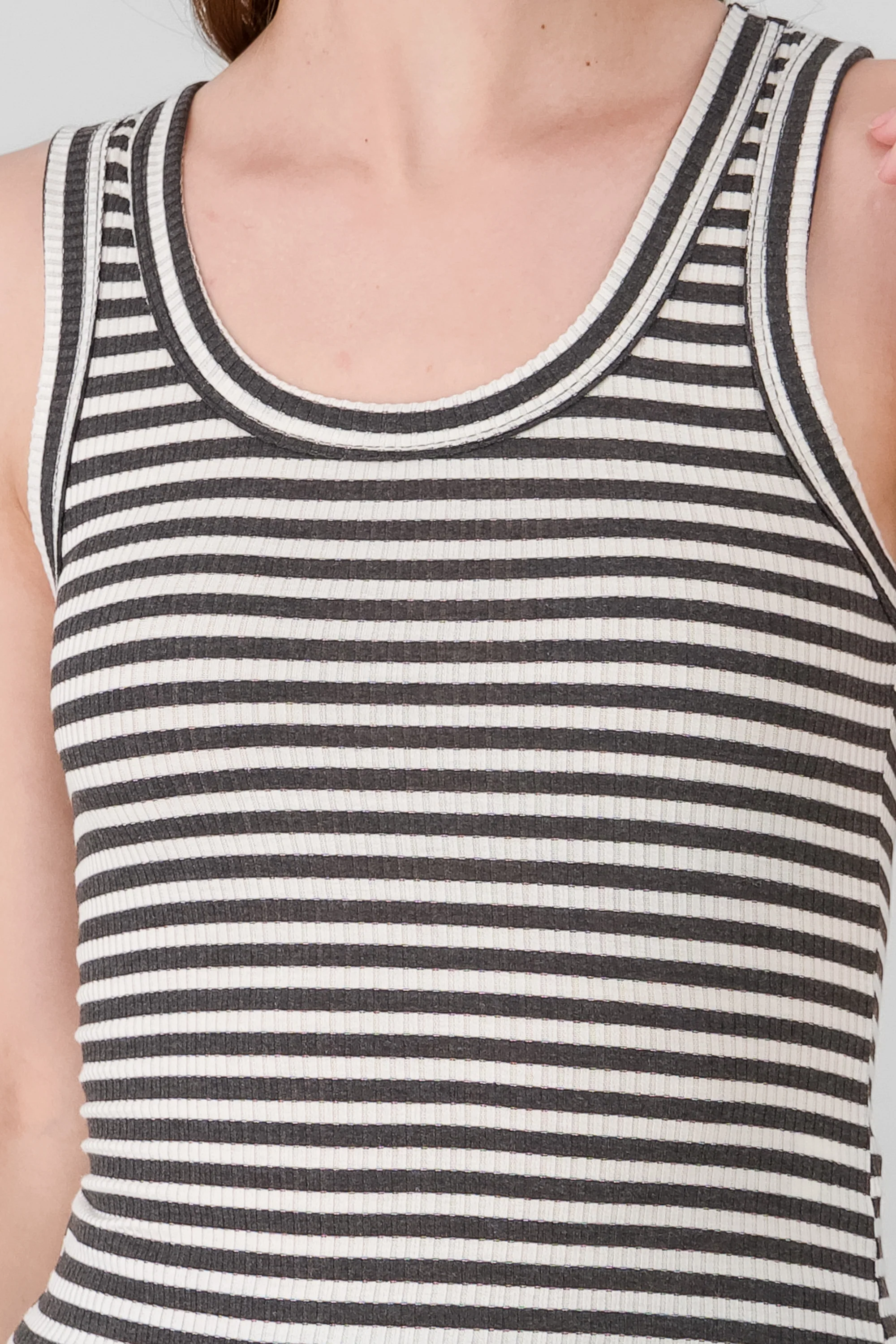 Tank top cuello redondo rayas - Image 5