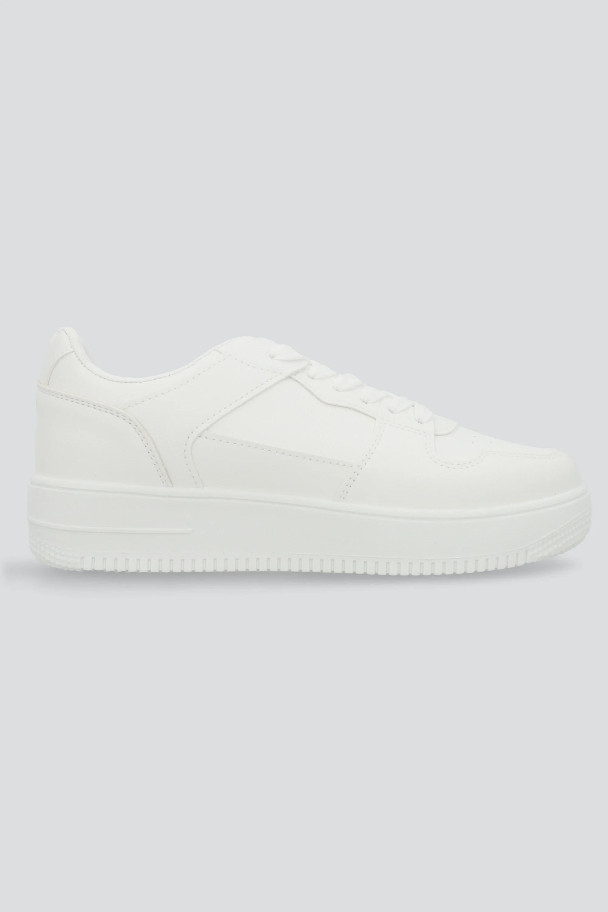 Tenis Retro Básico Contraste