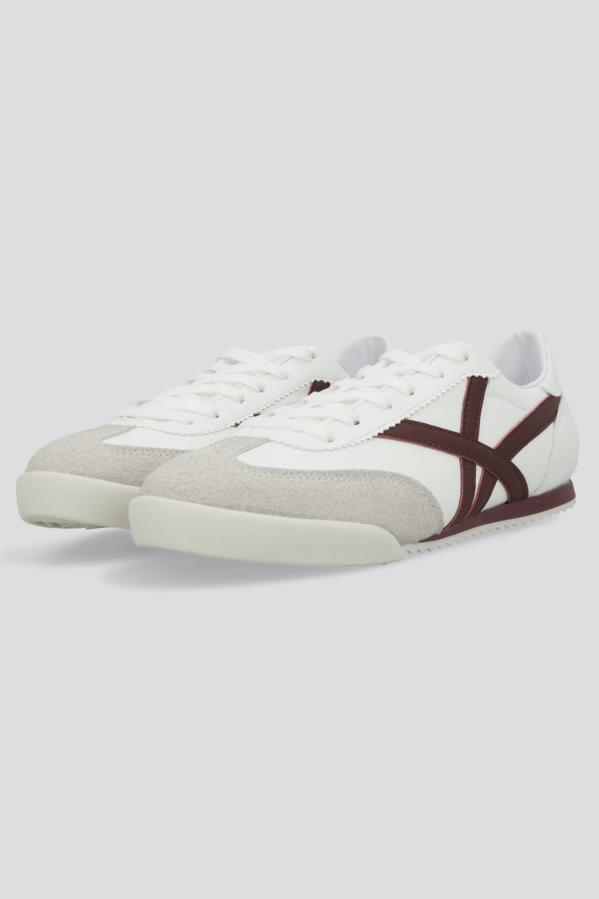 Tenis suela delgada lineas cruzadas - Image 2